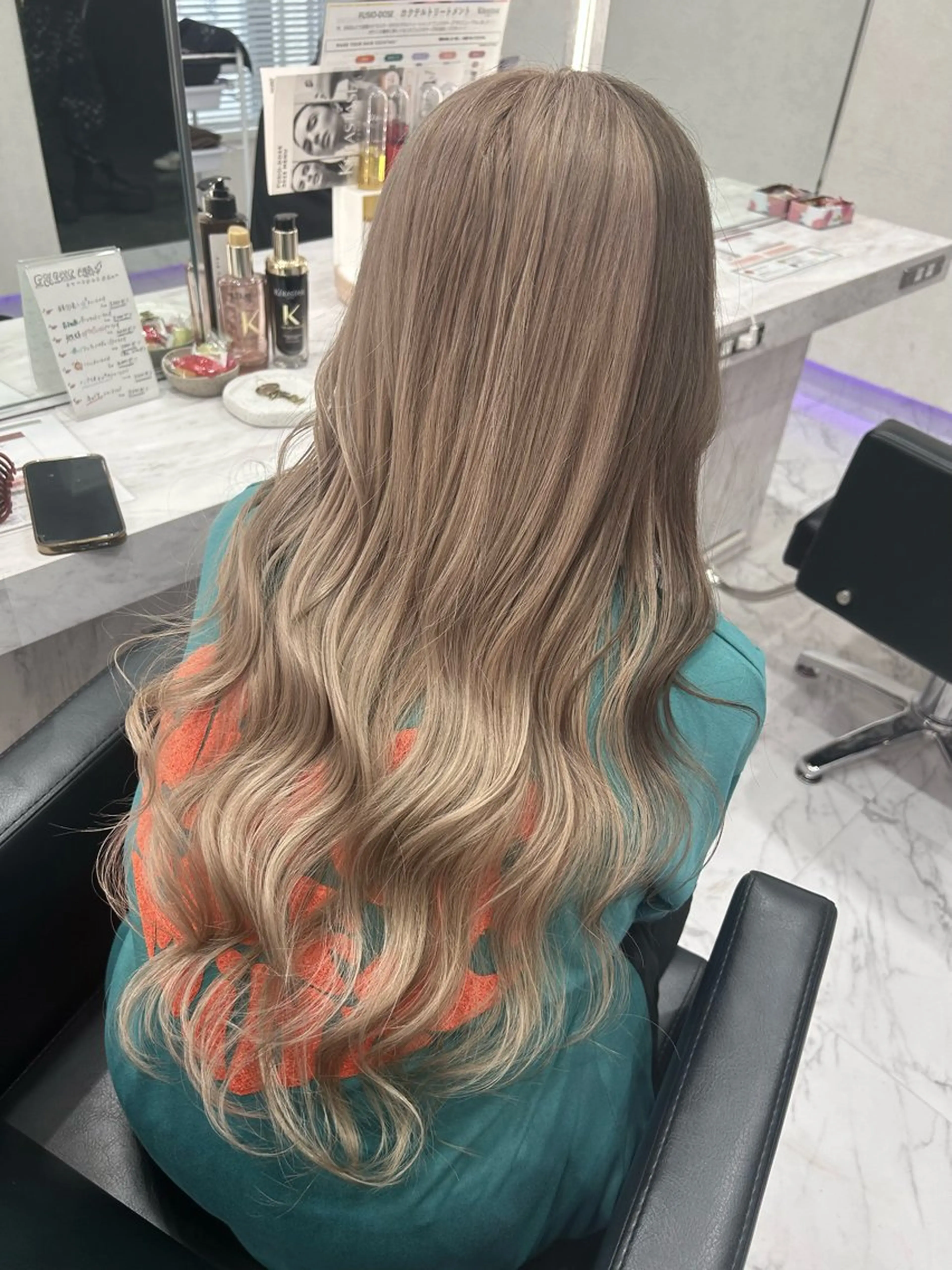 ロング カラー 顔周りカット ヘアカラー ハイトーン/韓国風 🤍Nacchi🐈のマツエク・マツパデザイン