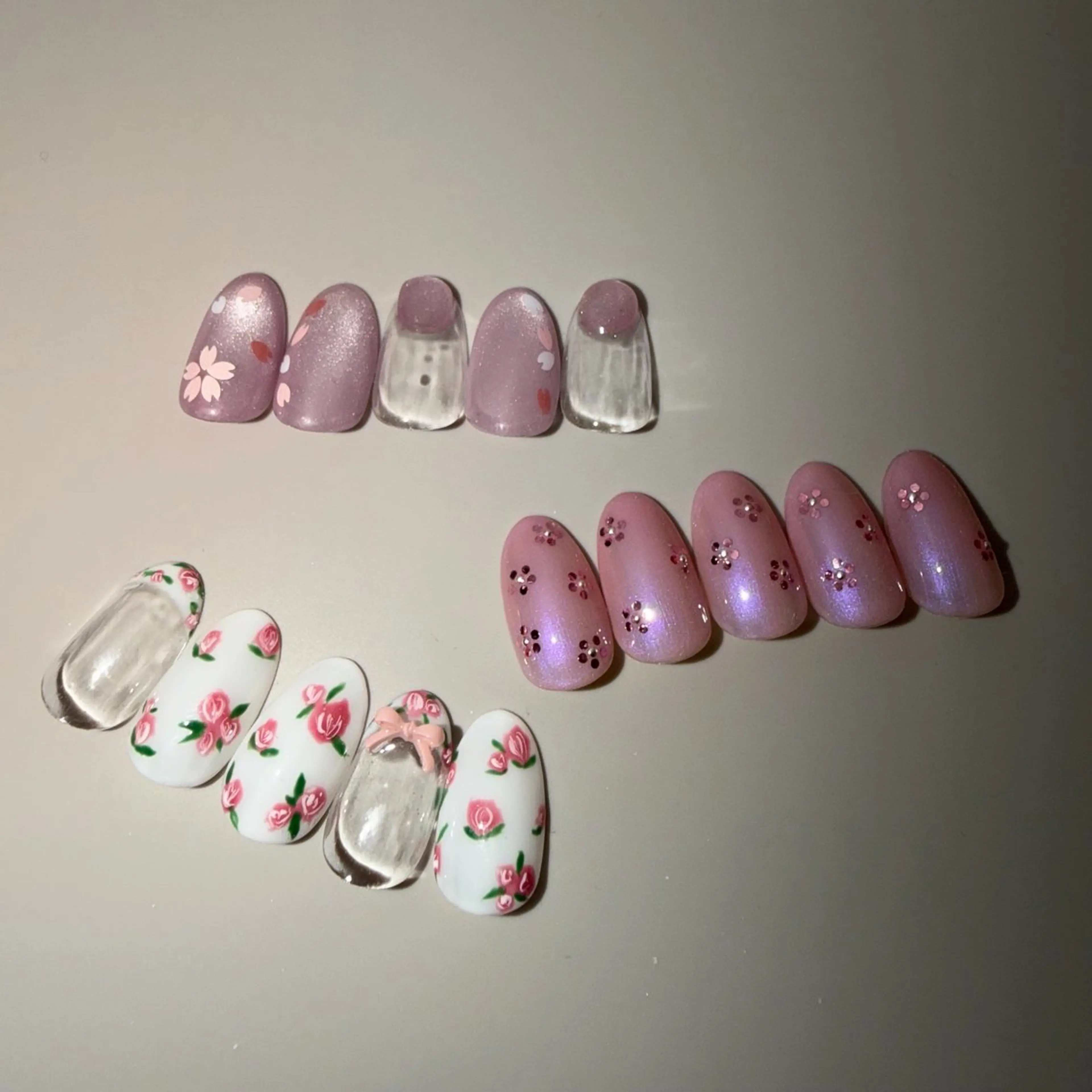 ネイル ガーリー ハンドネイル 小野澤 紗智のネイルデザイン