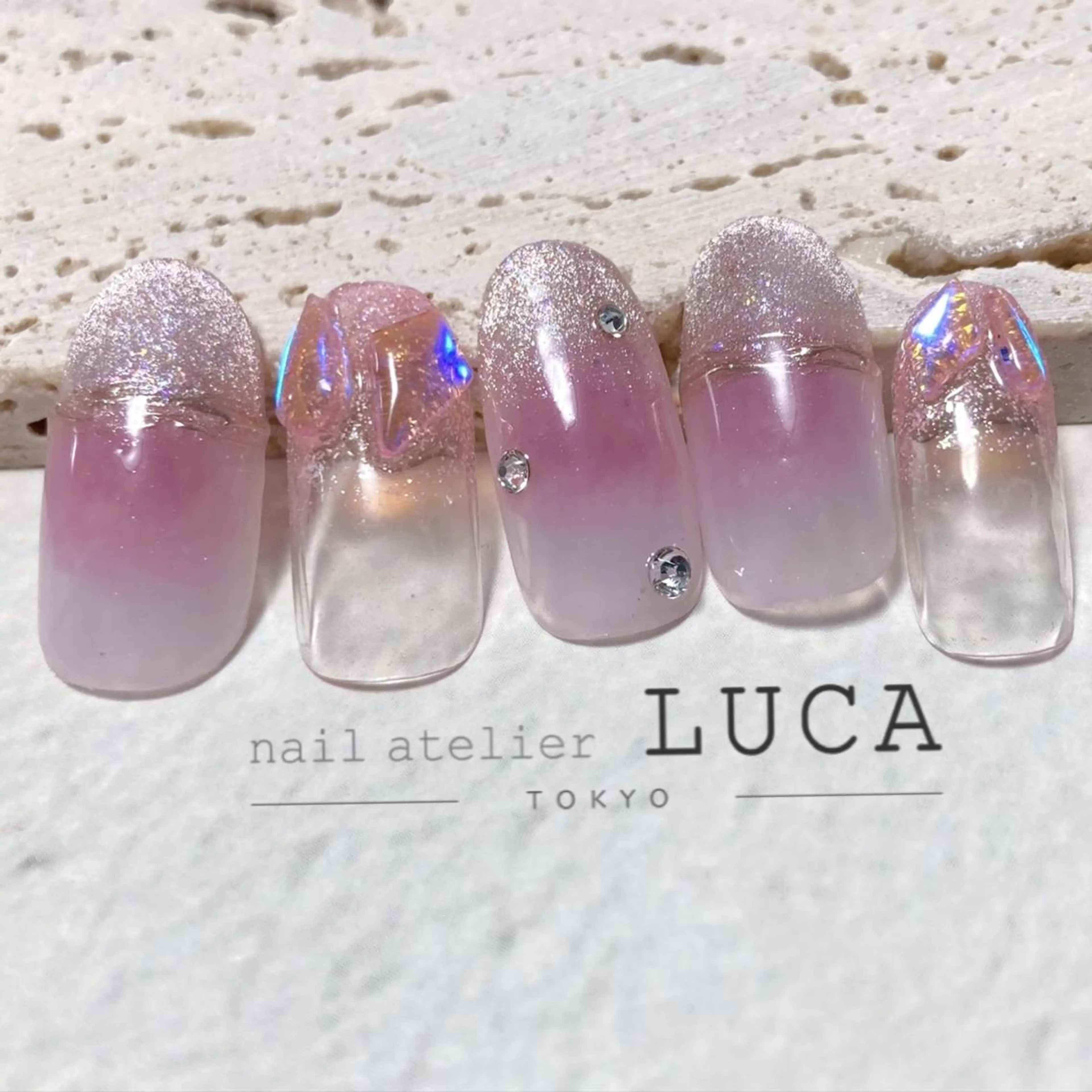 ネイル アートネイル オーロラネイル クリアネイル 長さ出し フットネイル ハンドネイル ネイルアトリエルカ スタッフのネイルデザイン