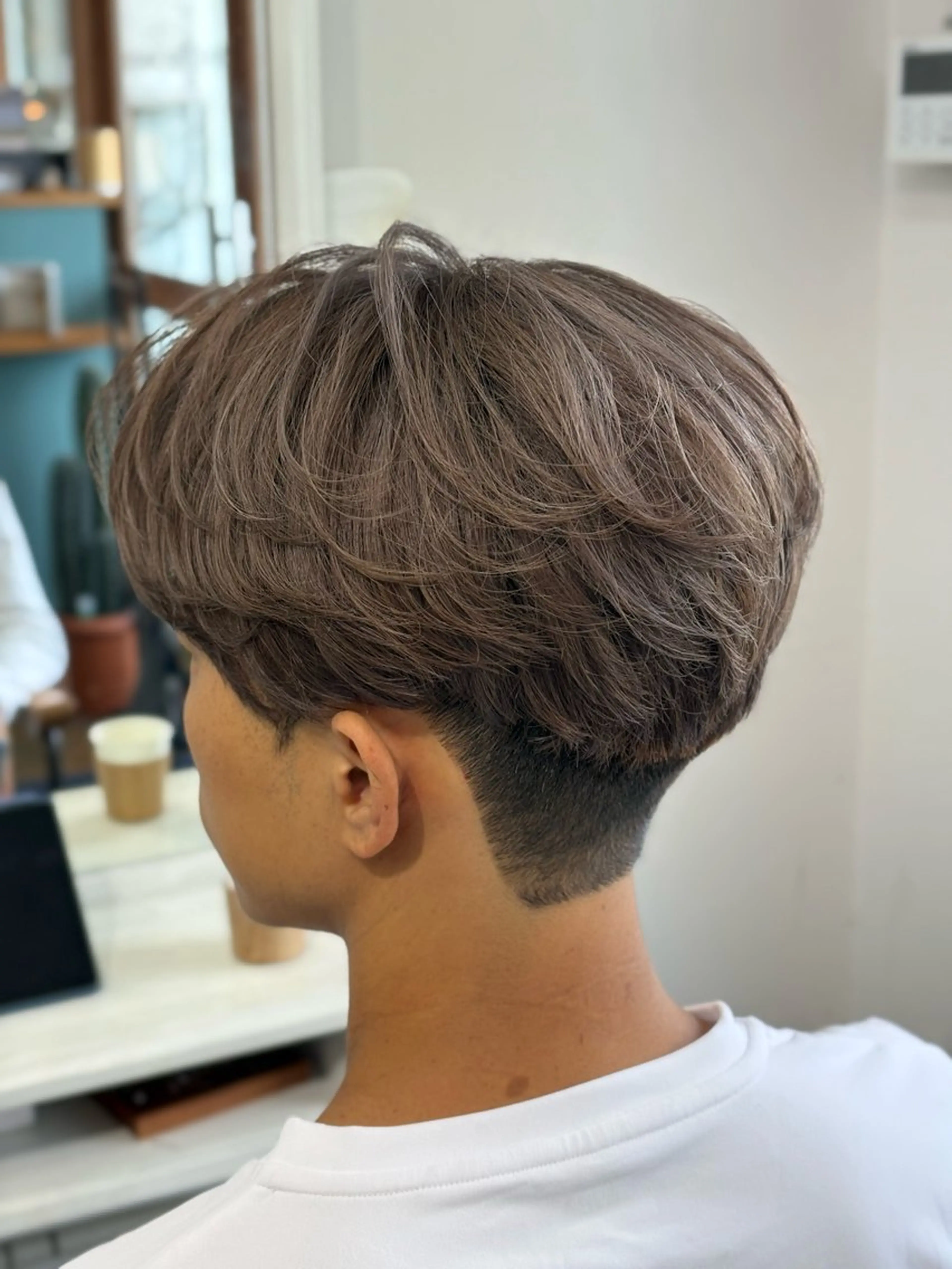 カラー メンズ ベージュカラー ミルクティーベージュ ヘアカラー Snalyメンズ特化 スエハラのヘアスタイル