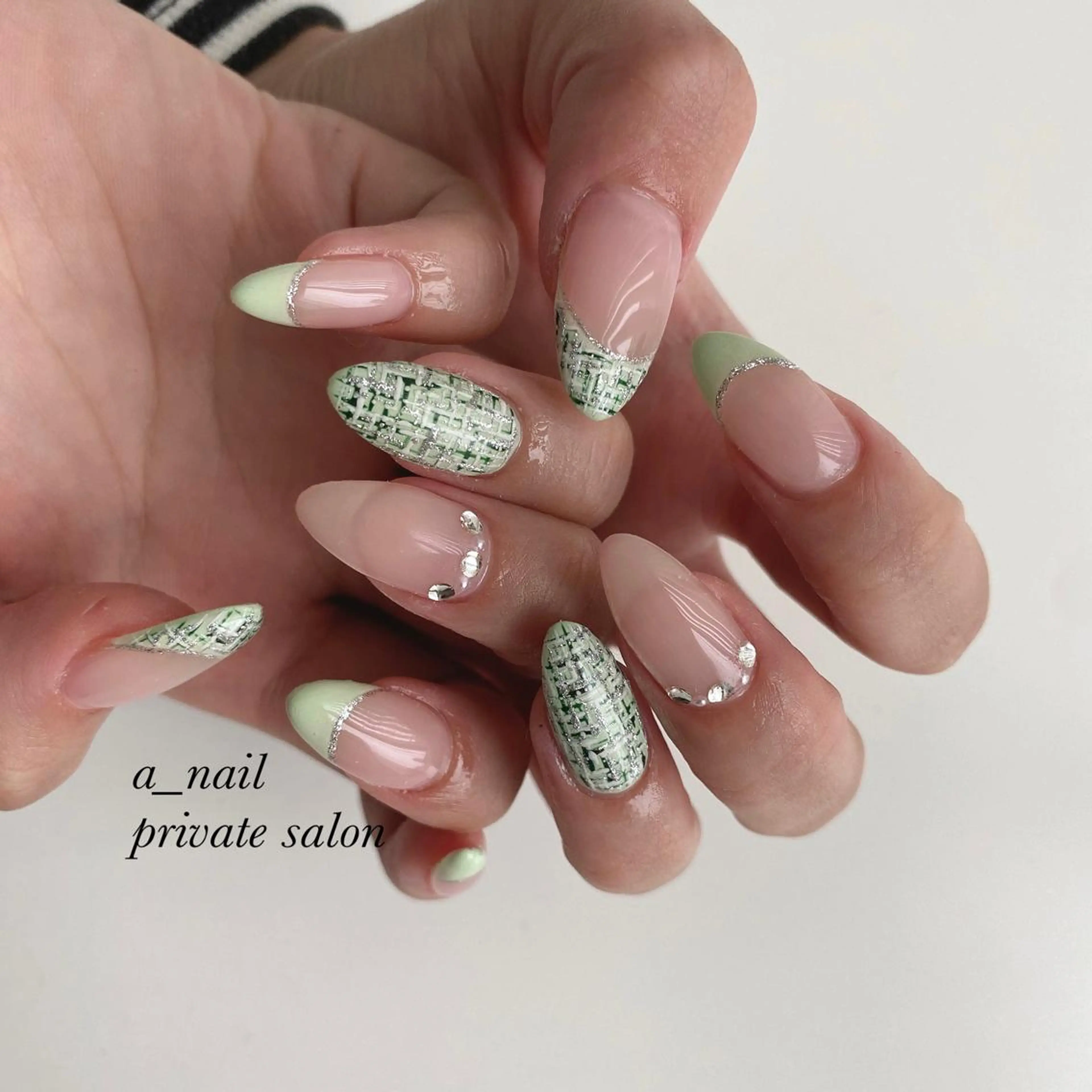 ネイル アニマル柄 フレンチネイル ジェルネイル 氷ネイル・うるうるネイル レース 菅 恵奈のネイルデザイン