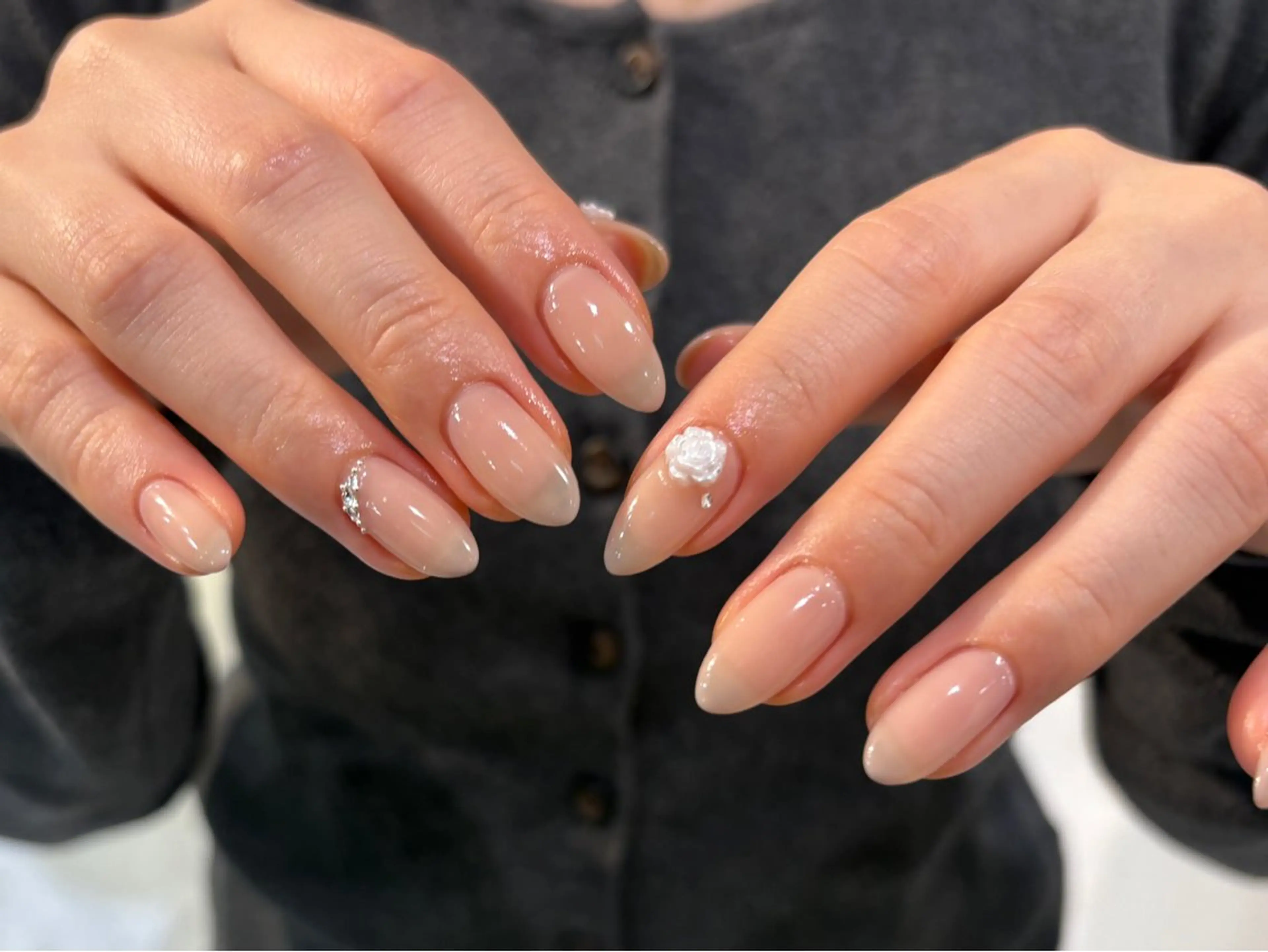 ネイル ハンドネイル h i n a 🪽のネイルデザイン