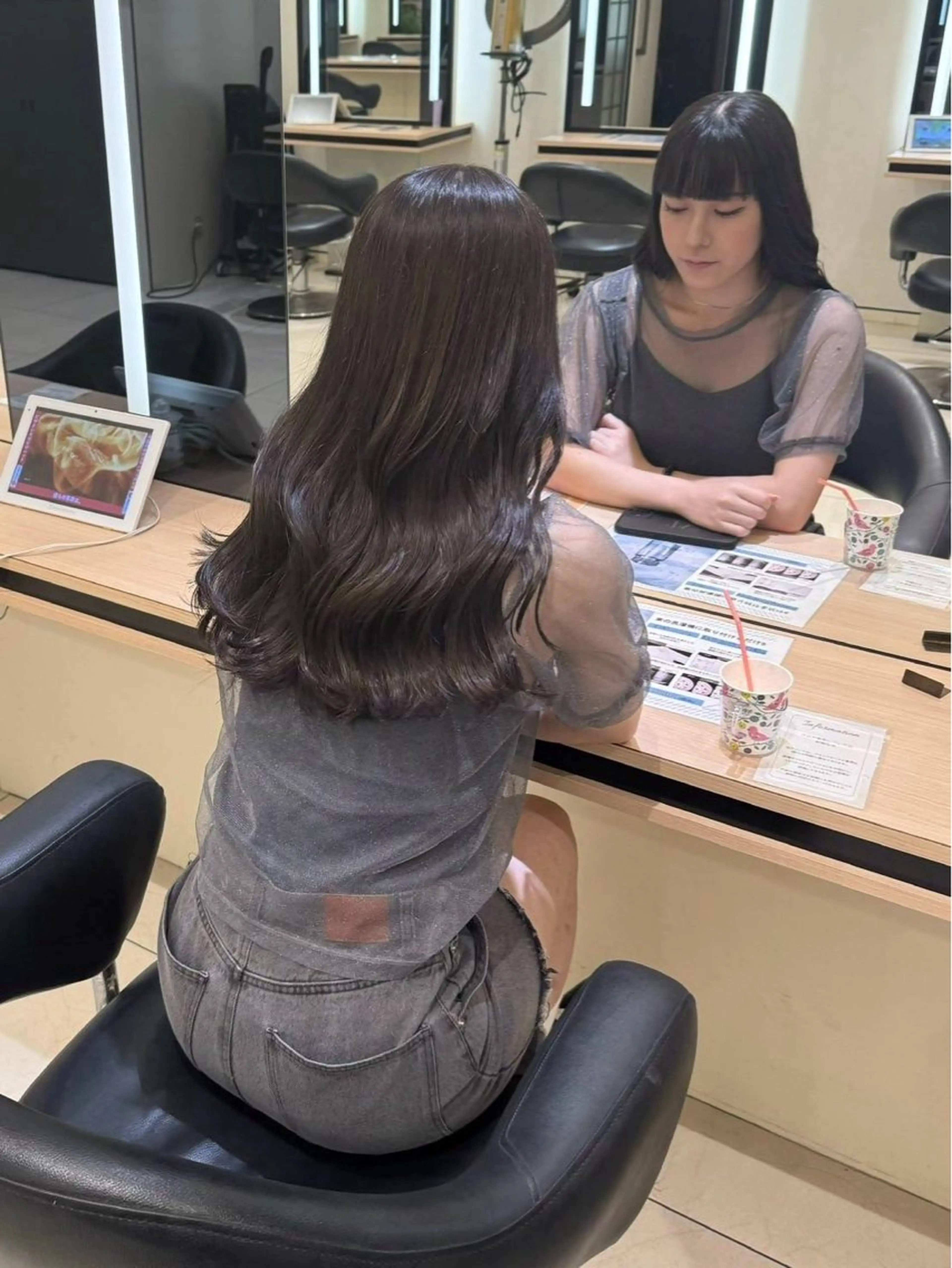 ロング カラー ヘアカラー トリートメント ひなの🫧ベージュ系 艶カラーのヘアスタイル