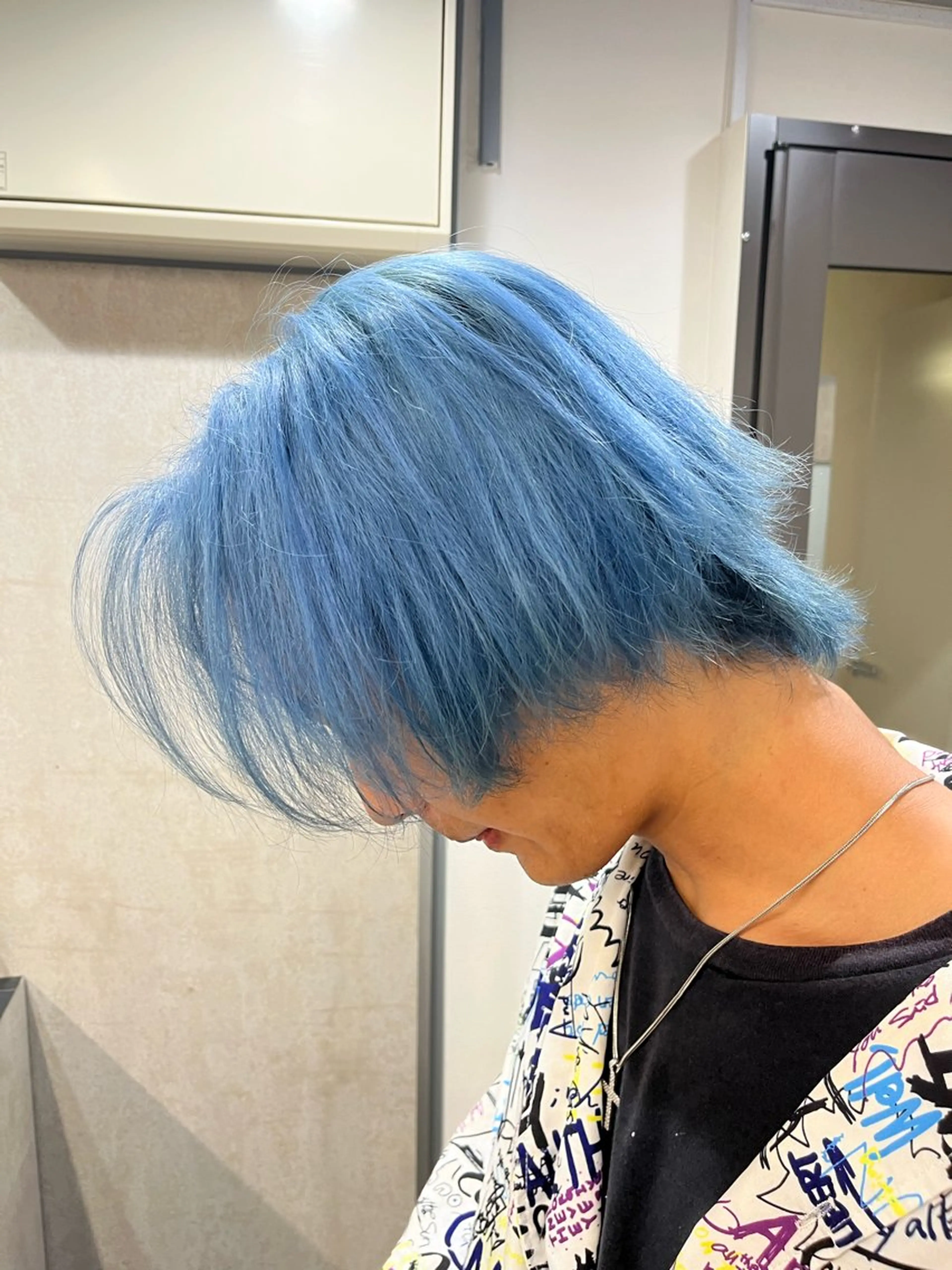 ショート メンズ ヘアカラー トリートメント SOZO Hair Make GINZA所属・👑艶髪/ブリーチ/ 縮毛矯正/パーマ👑のヘアスタイル