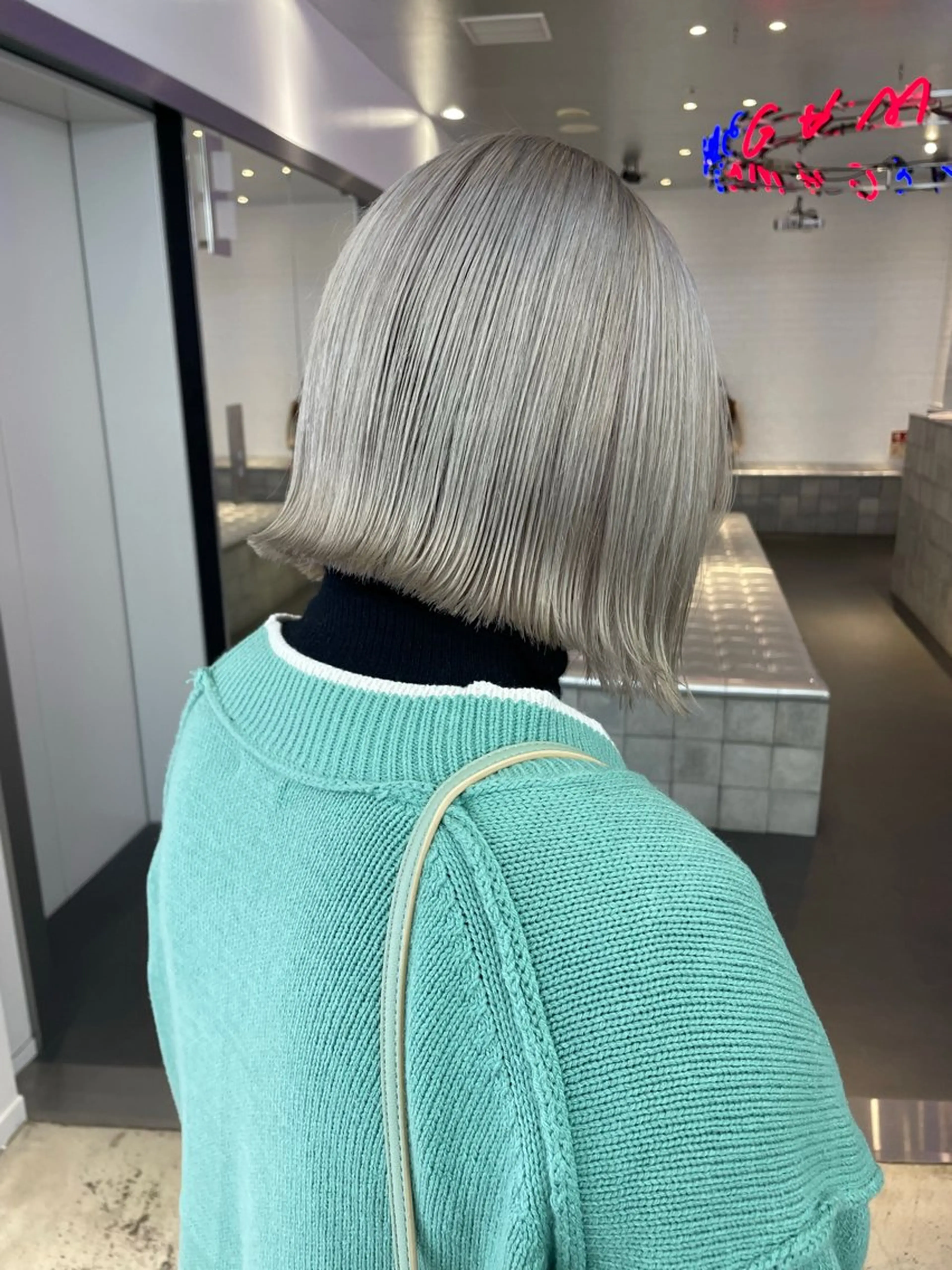 ショート カラー 💫艶ブリーチ特化／ ベージュ💫ユウゴのヘアスタイル