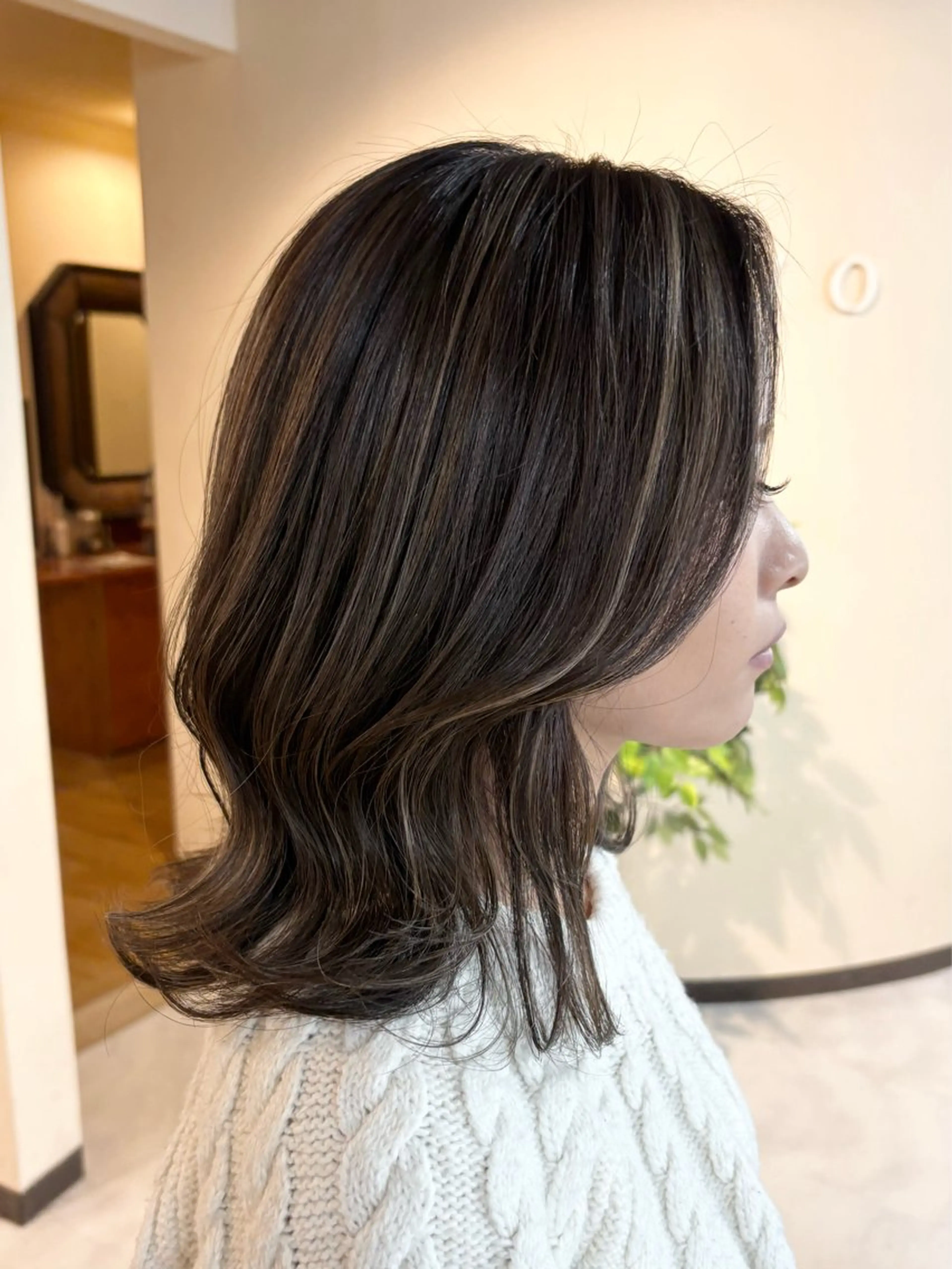 ミディアム ハイライト 宮本 いぶきのヘアスタイル