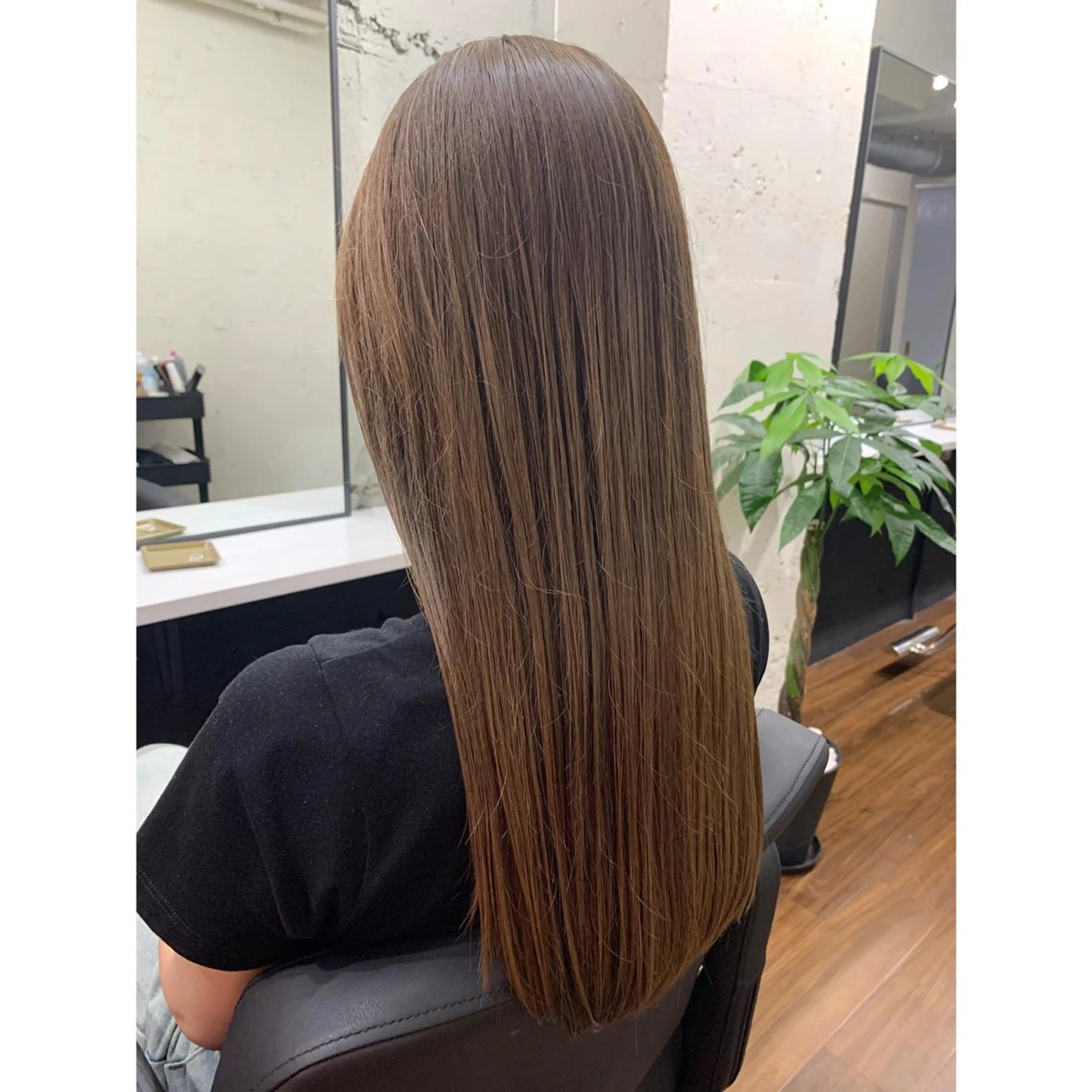 ロング 髪質改善専門　酸性ス トレート　縮毛矯正のヘアスタイル