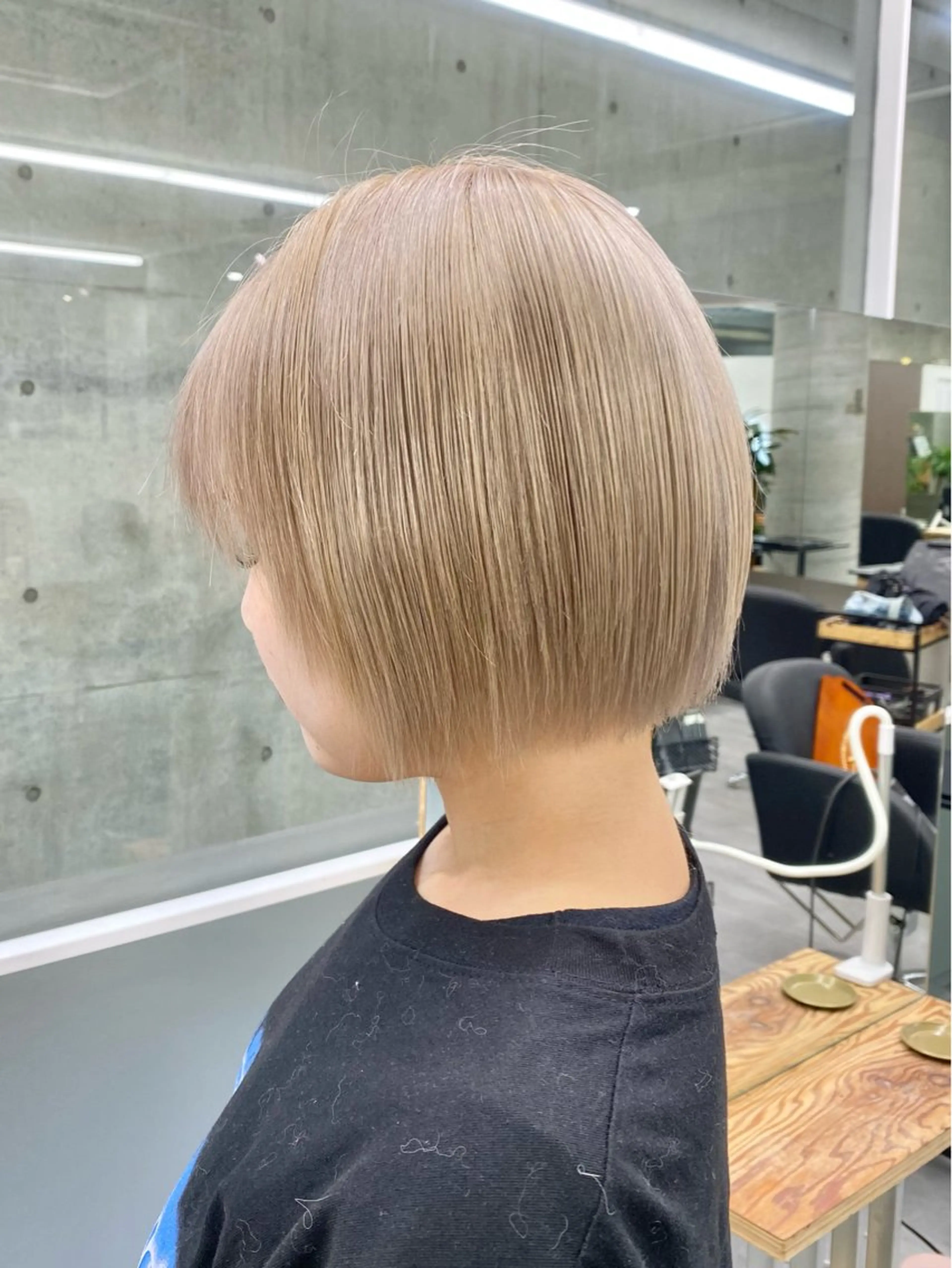 《🧸ケアブリーチトリプルカラー🧸》業界最高濃度ケアブリーチ2回+高発色エドルカラー+高濃度処理剤+毛先カット🫧の写真