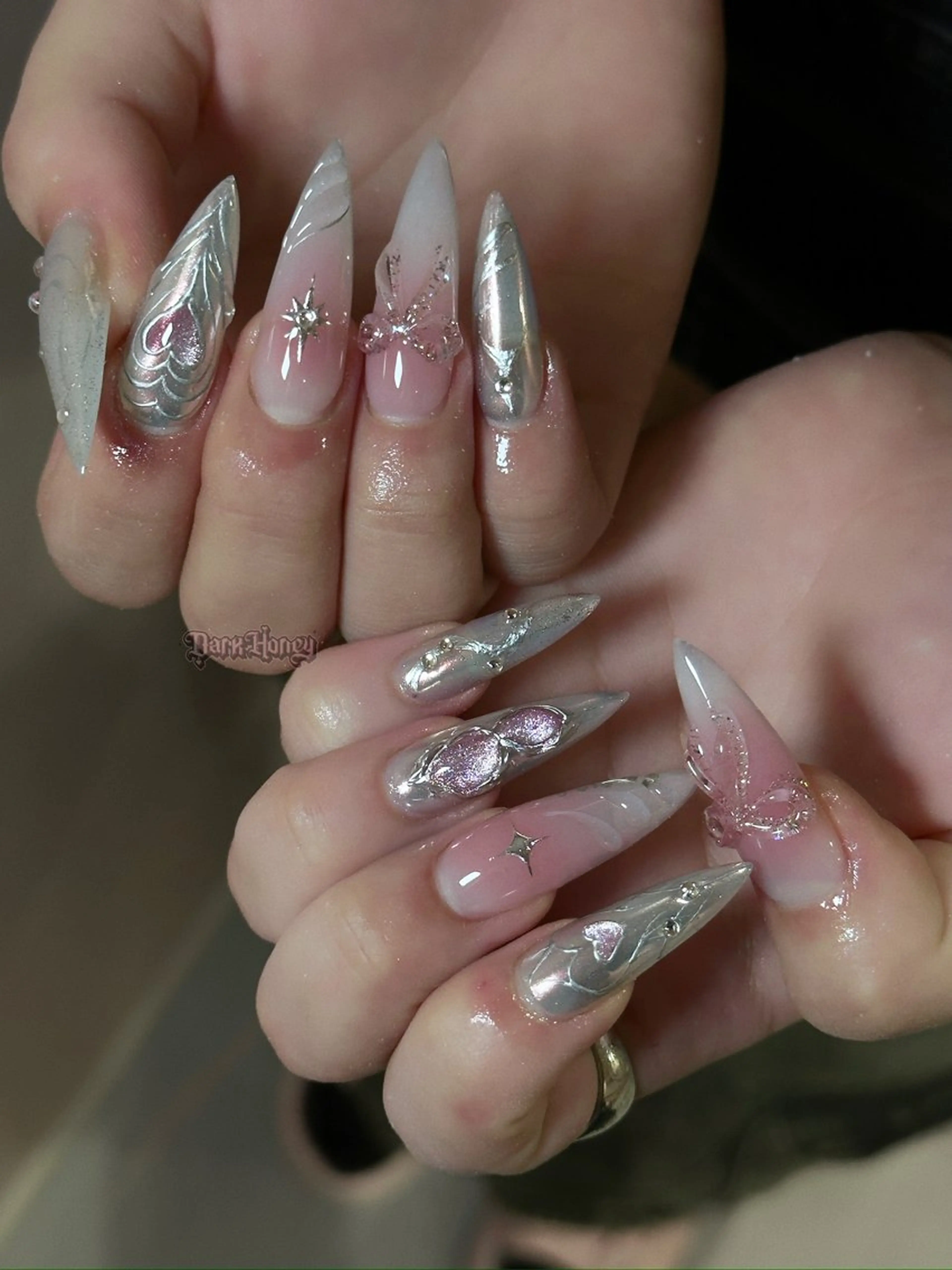ネイル ハンドネイル Dark honey スカルプ専門原宿店のネイルデザイン