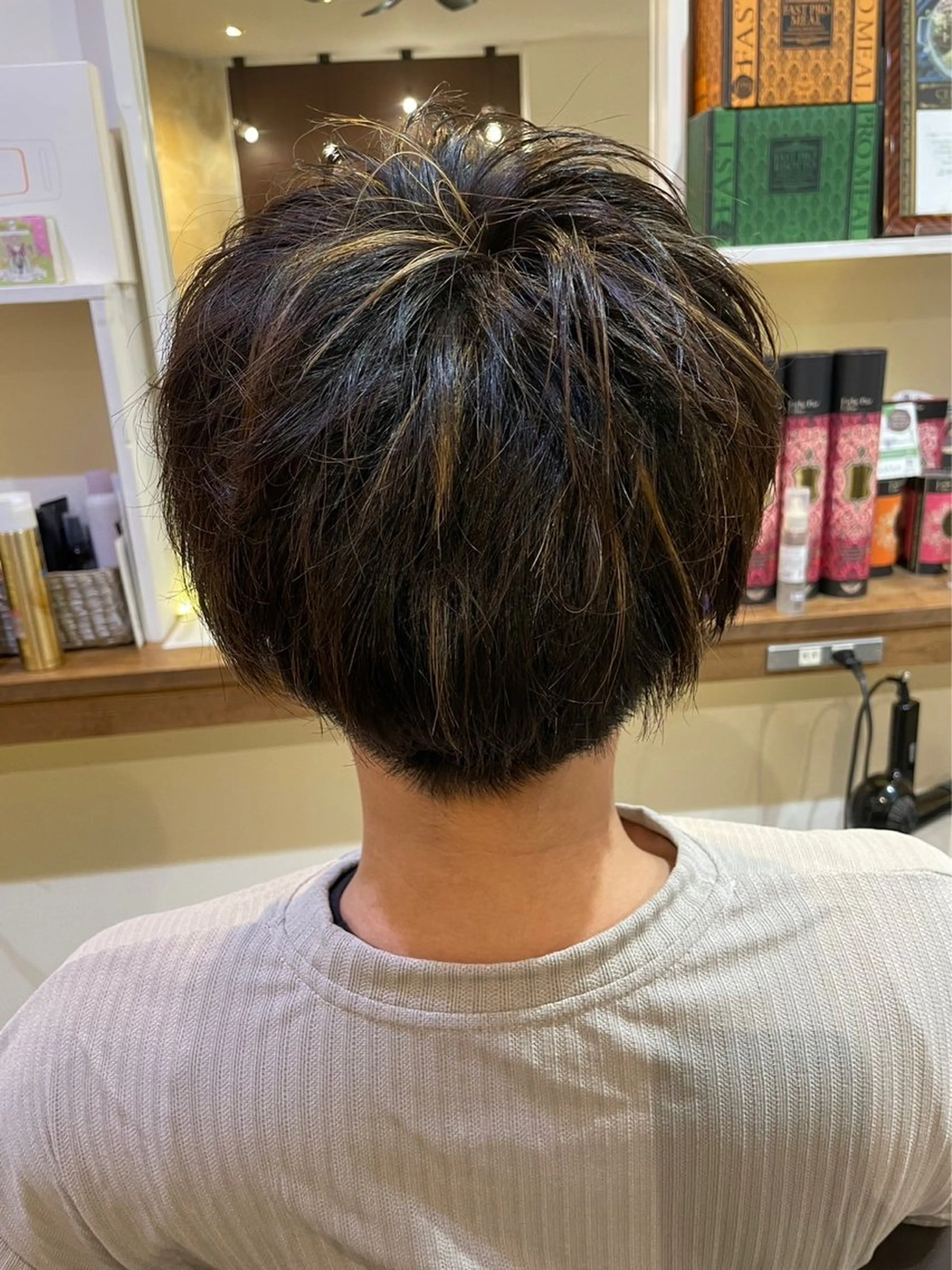 ショート ハイライト ヘアカラー 🎀ハイトーン/ 艶カラー/夕月🎀のヘアスタイル