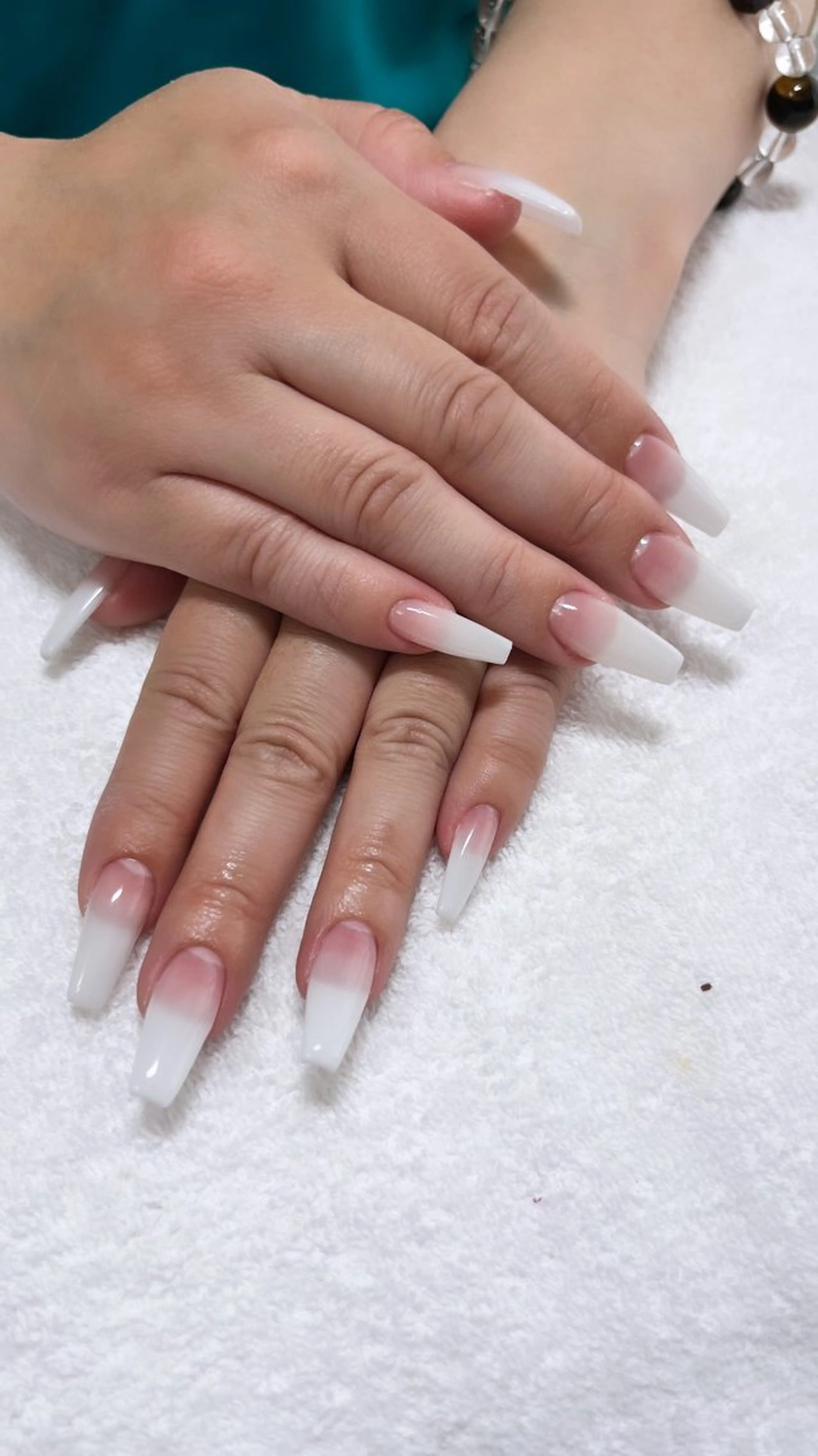 ネイル éclat-nail salon-所属・松本 ゆみかのネイルデザイン