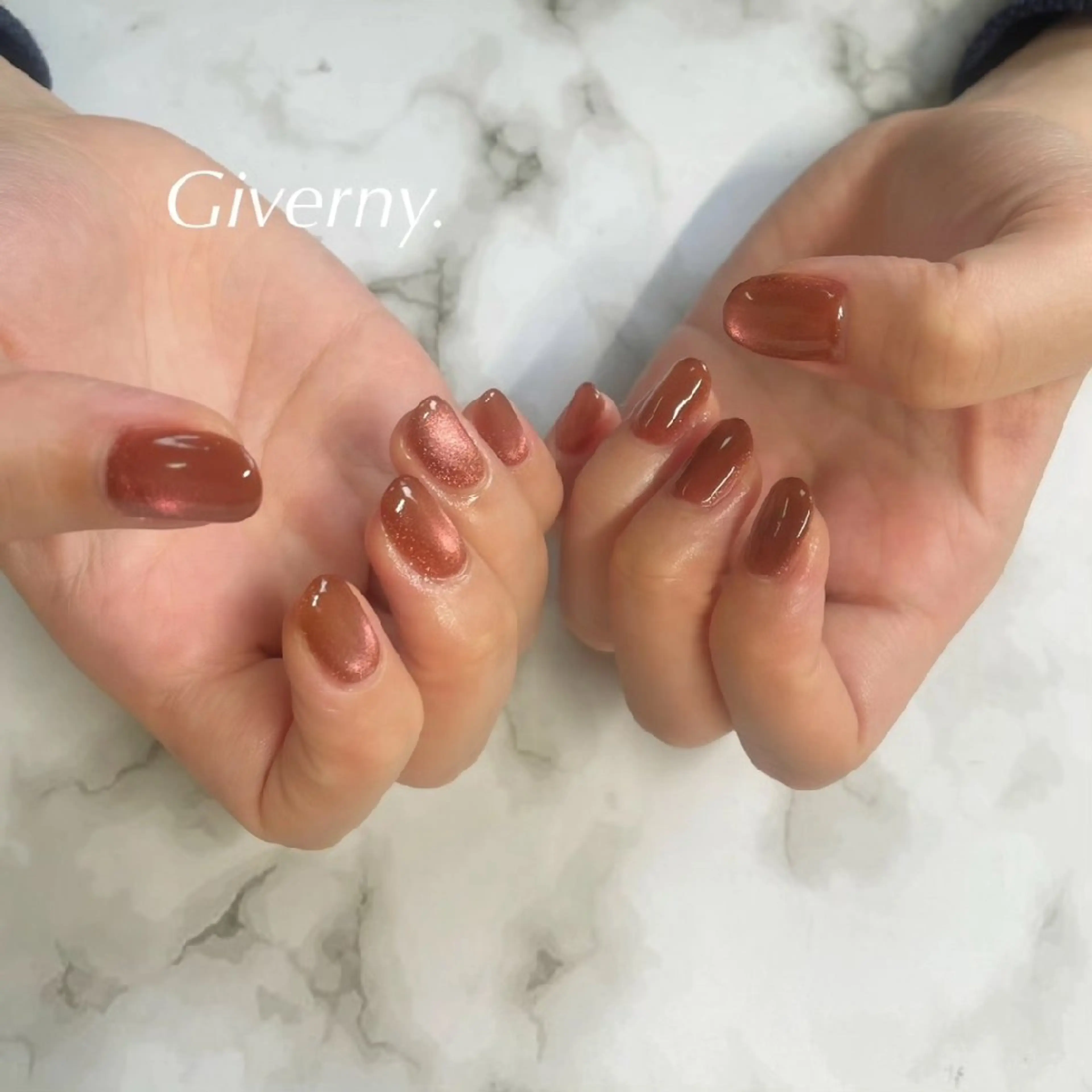 ネイル マグネットネイル ハンドネイル Giverny .のネイルデザイン