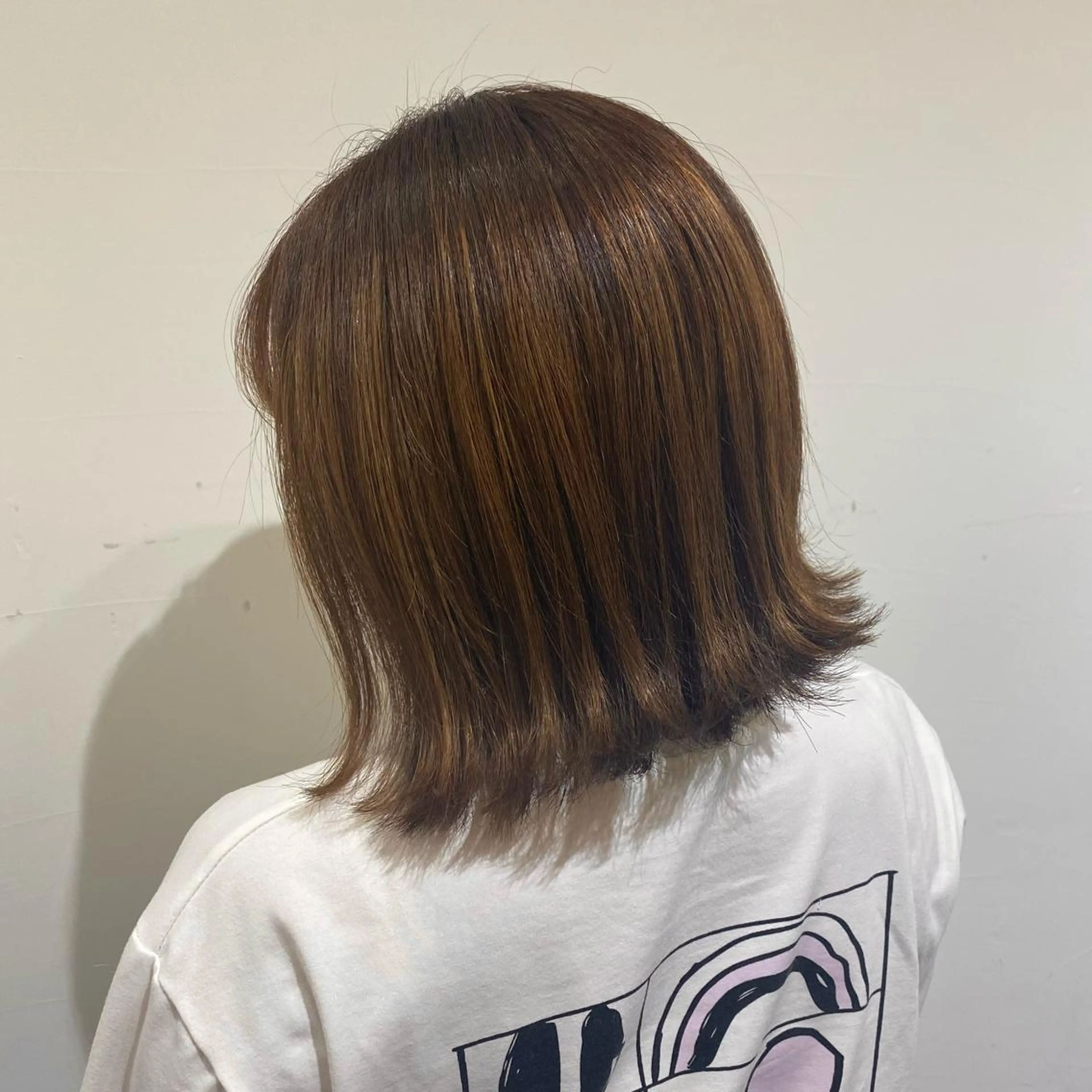 ミディアム ミストバング オレンジブラウン ハイライト 髪質改善 ヨシンモリ 韓国ヘア特化 💟 ララア 💟のヘアスタイル