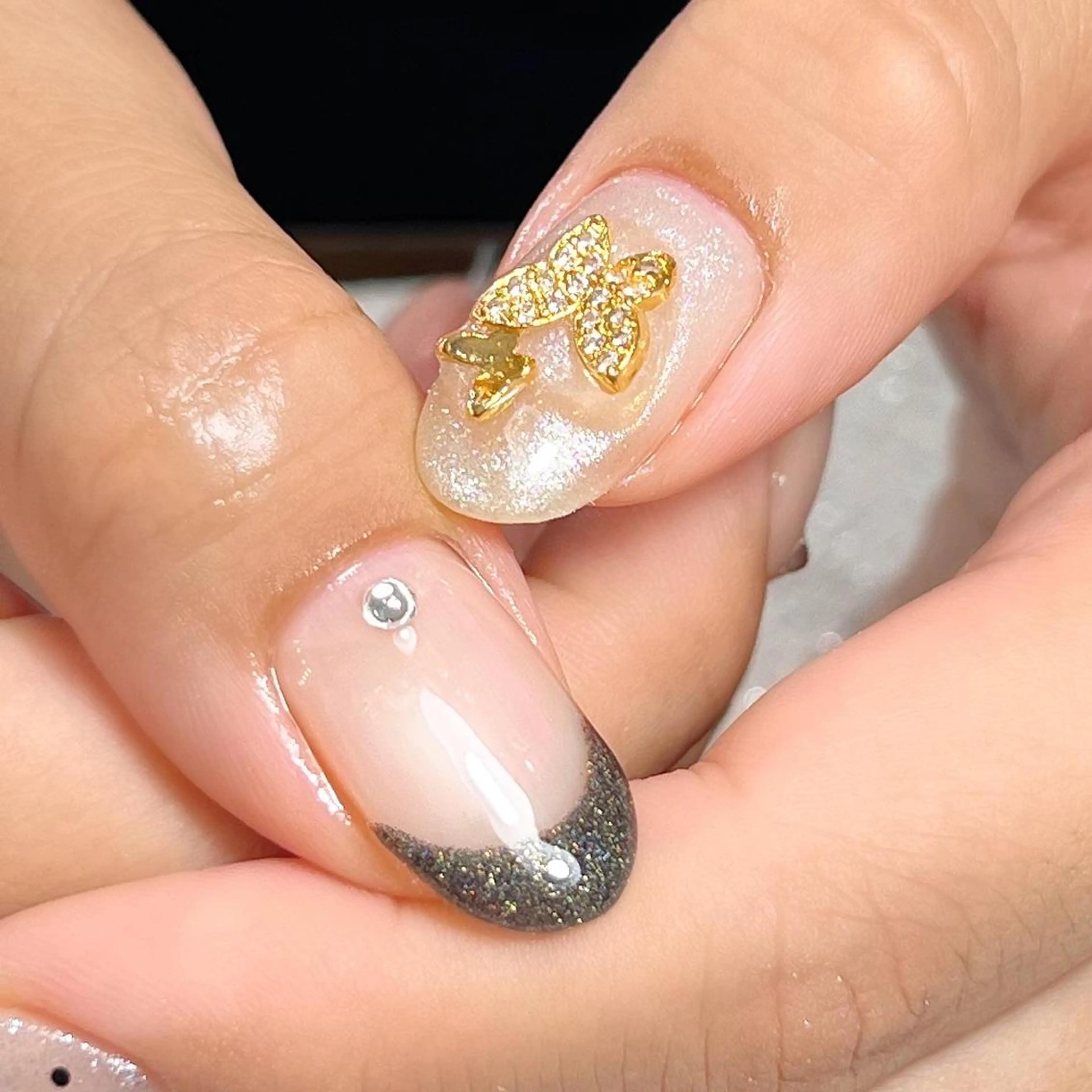 ネイル Mizuliネイル 眉毛メイクのサロンのネイルデザイン