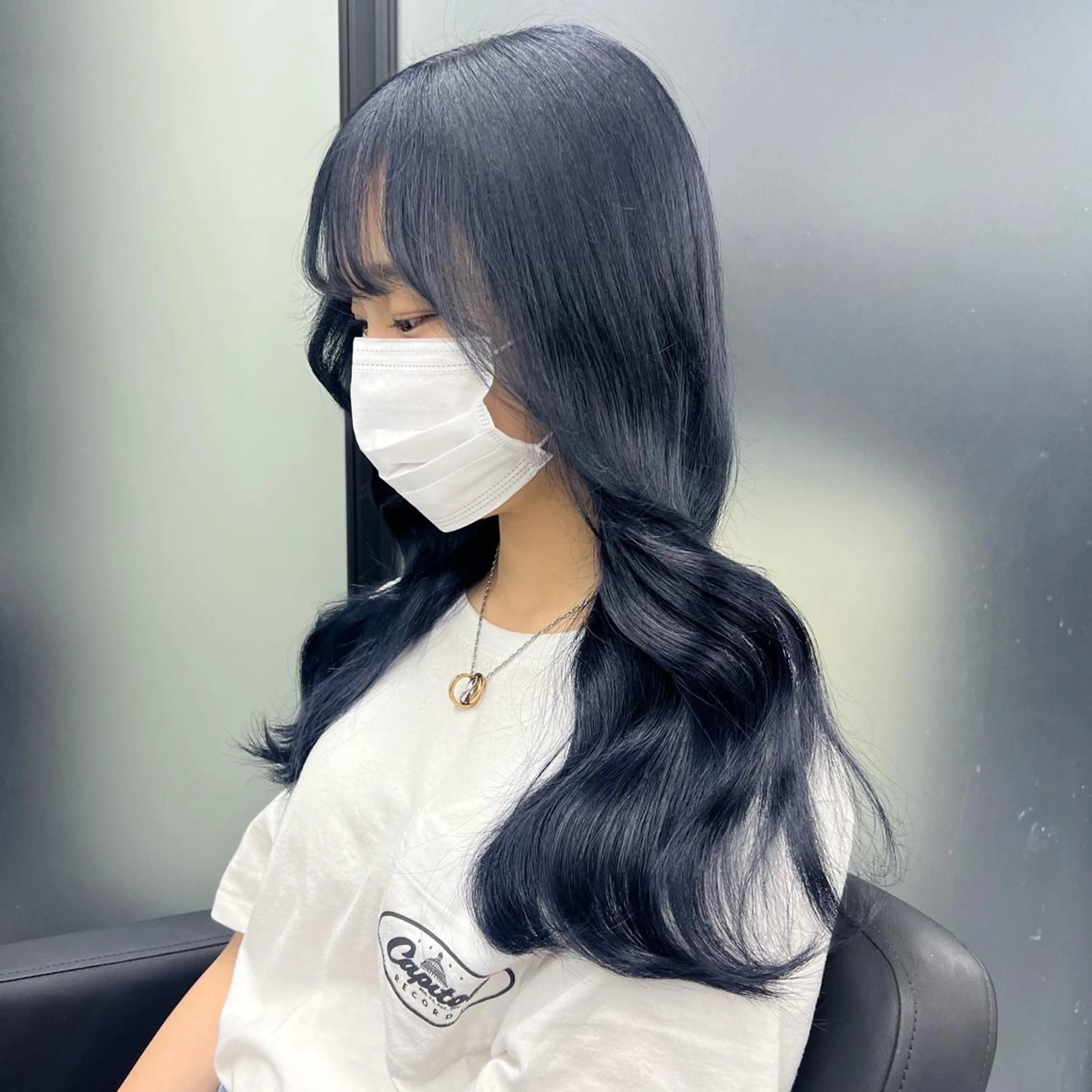 ロング カラー シールエクステ ハイトーンカラー エクステ ヘアカラー シールエクステ特化 ハイトーン、NANAのヘアスタイル