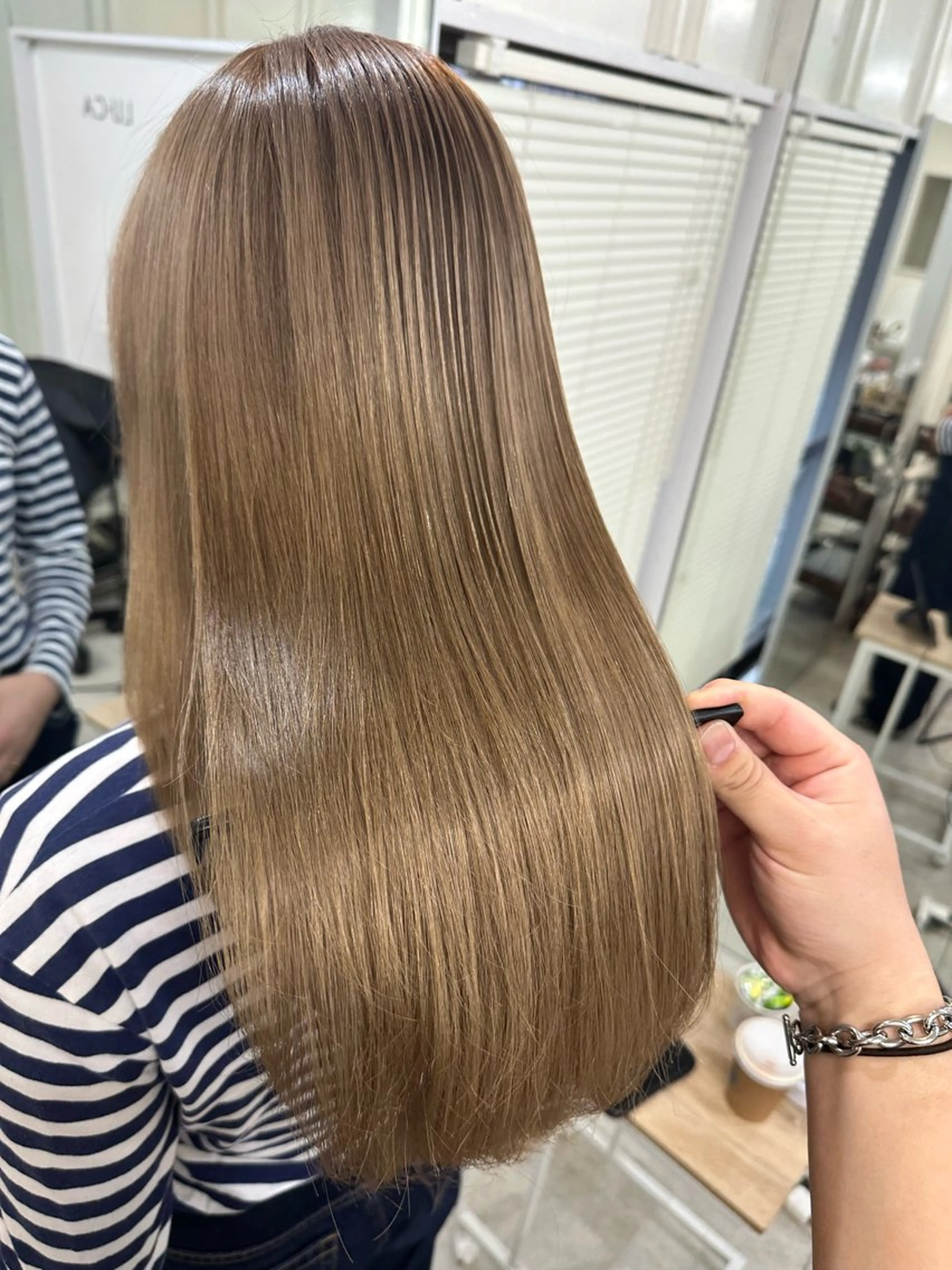 ミディアム 髪質改善 カット ヘアカラー トリートメント 髪質改善/レイヤー ストウシンゴのヘアスタイル