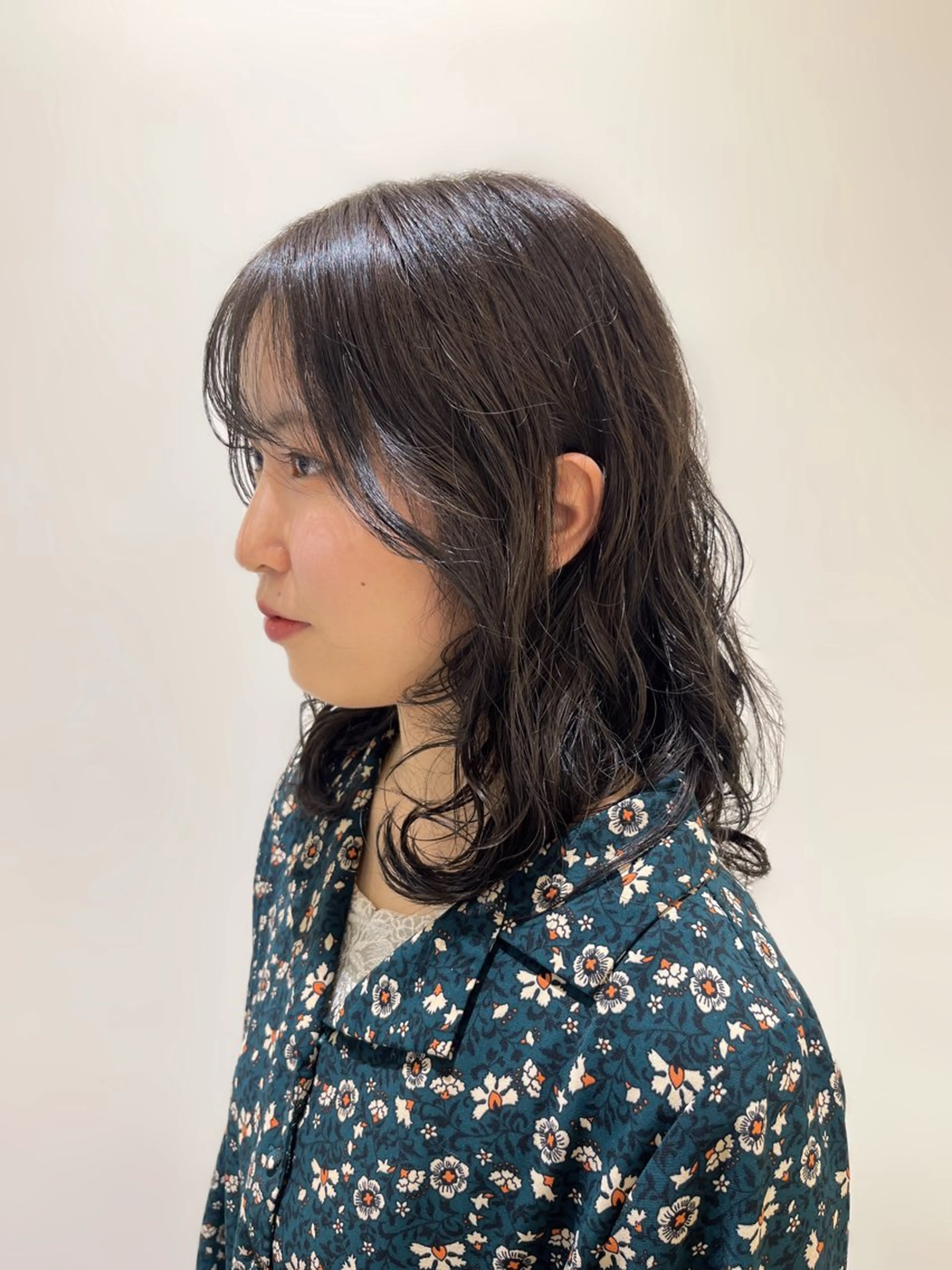 ミディアム 🫧オリーブカラー/ 酸性縮毛矯正銀座🫧のヘアスタイル