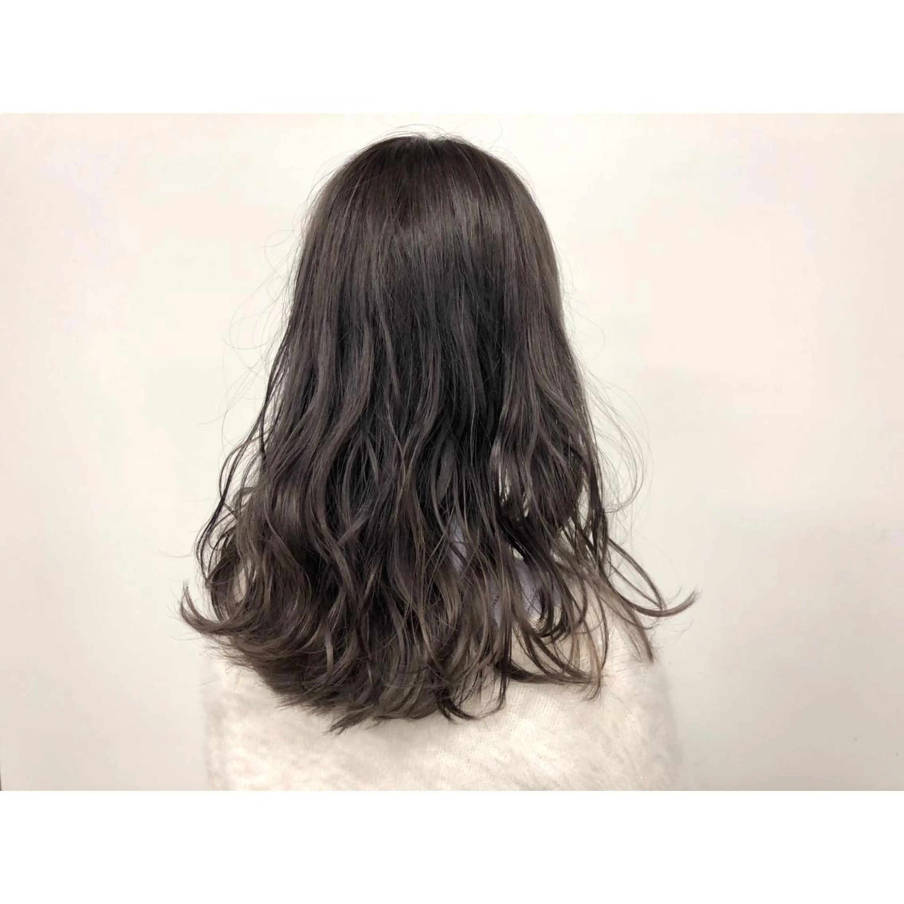 セミロング カラー ヘアアレンジ ツヤ髪 ／髪質改善 松岡将太郎のヘアスタイル