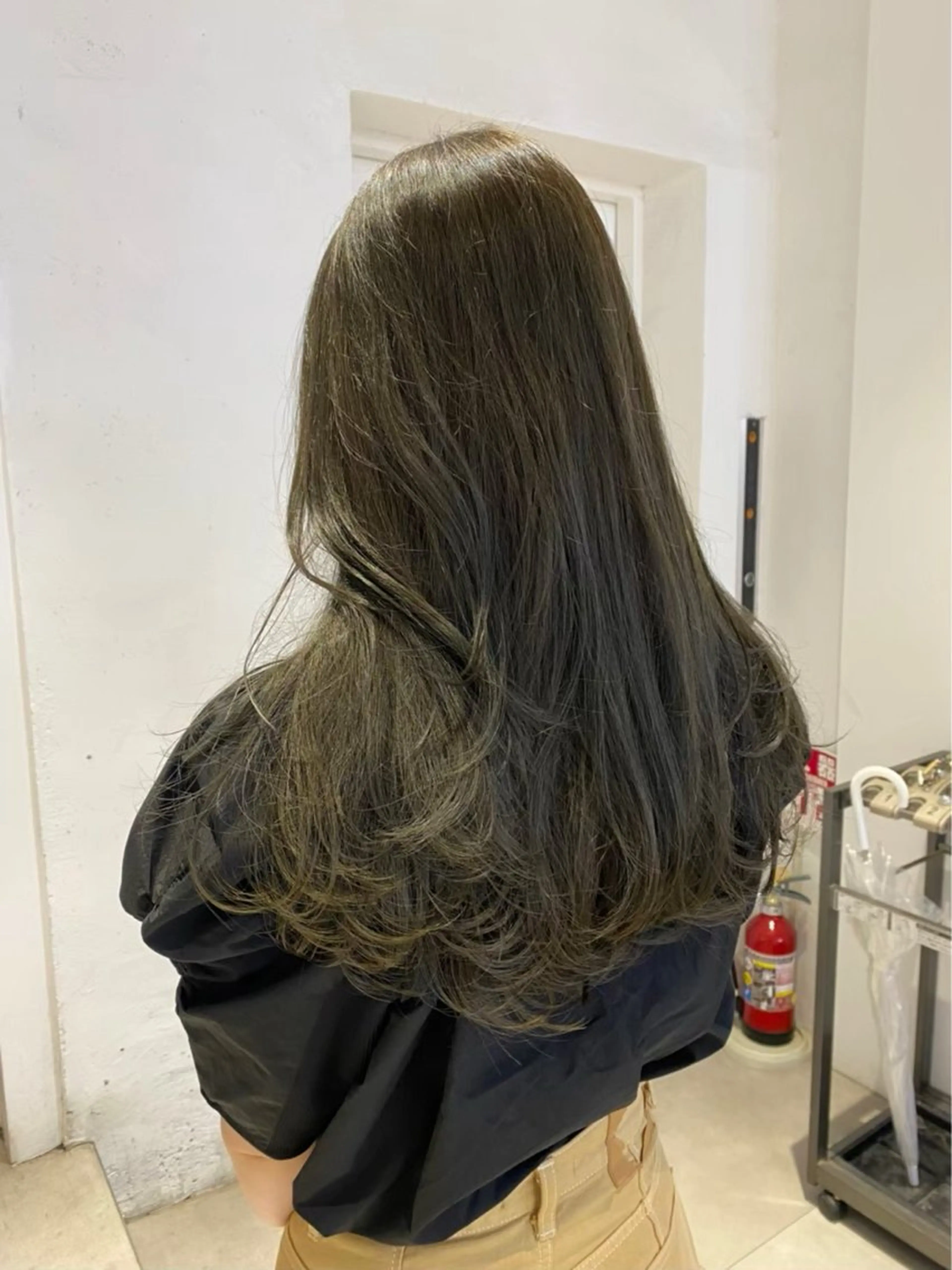 セミロング ハイトーンカラー 🌙Mina🌙のヘアスタイル