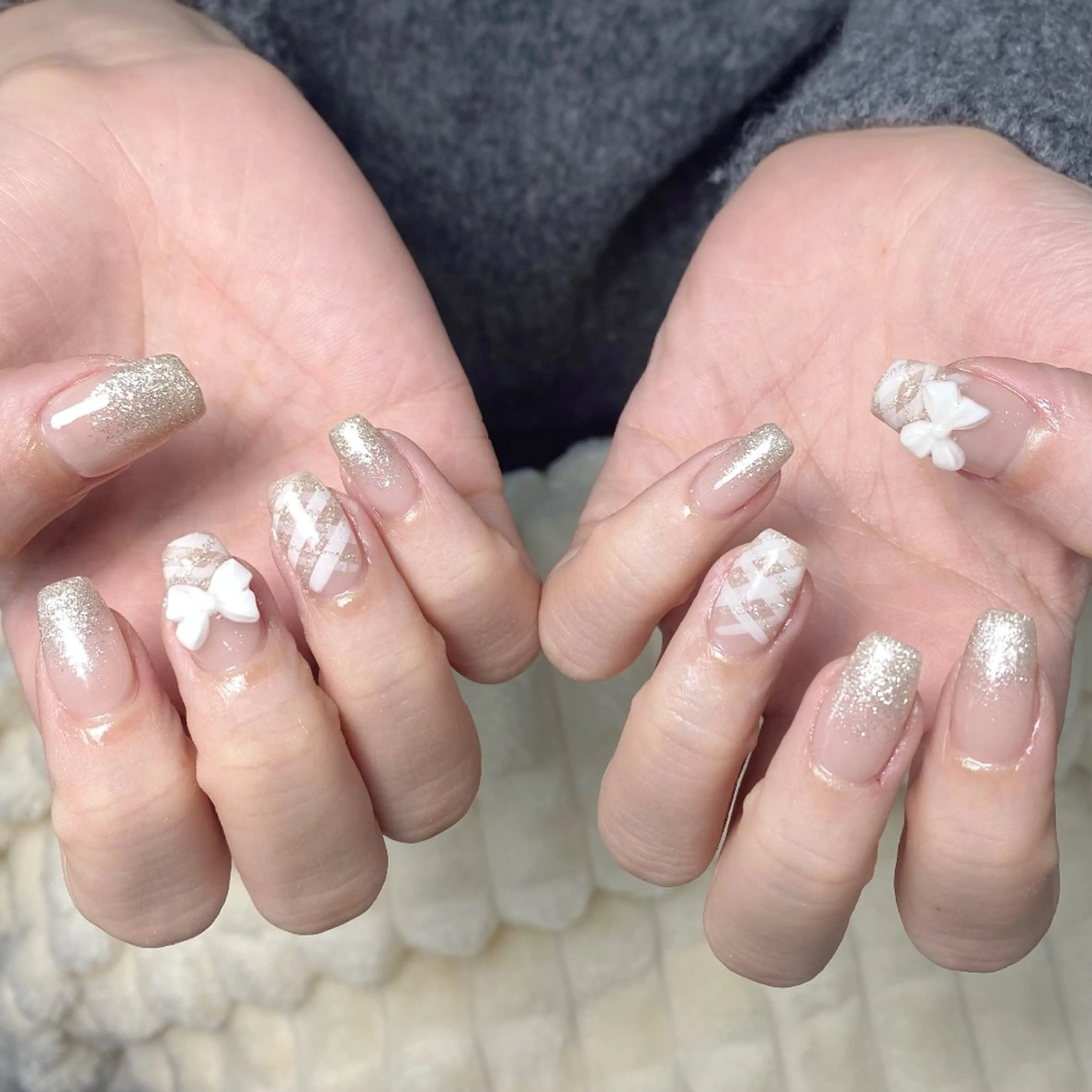 ネイル チークネイル フレンチネイル ジェルネイル ガラスフレンチ キラキラネイル ハンドネイル UM Nail Salonのネイルデザイン