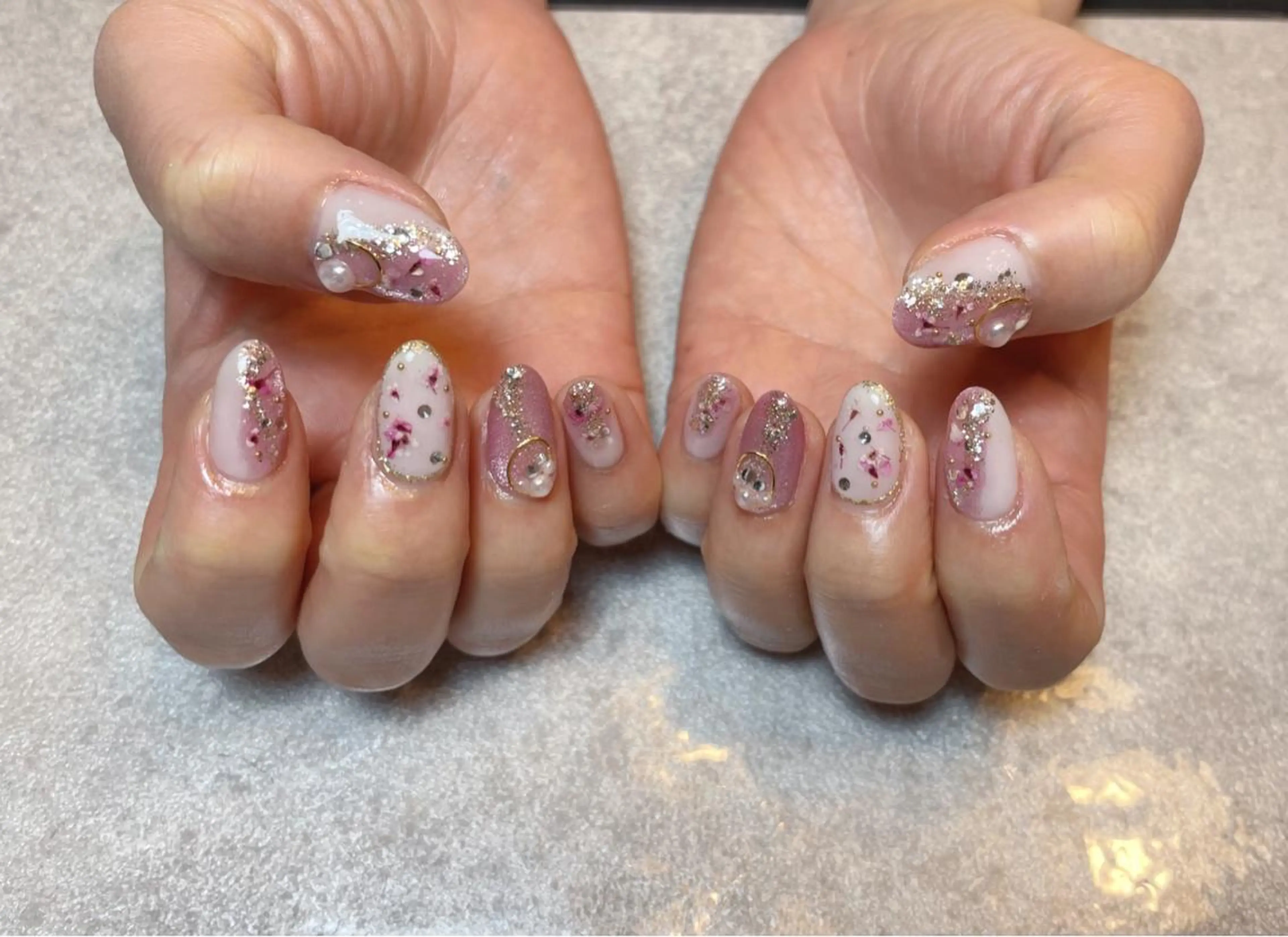 ネイル フラワーネイル ジェルネイル キラキラネイル マグネットネイル パラジェル ハンドネイル BLANCEnail所属・BLANCnail yuuのネイルデザイン