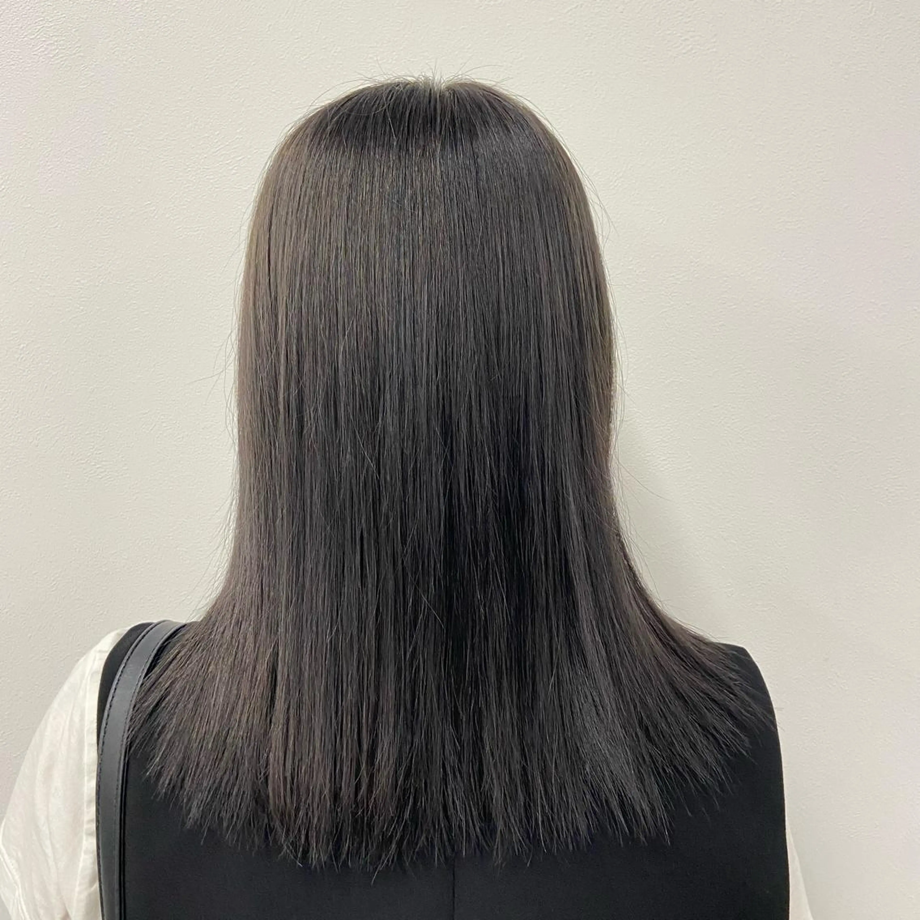セミロング トレンドモテカラー 🩷色落ちまで可愛くのヘアスタイル