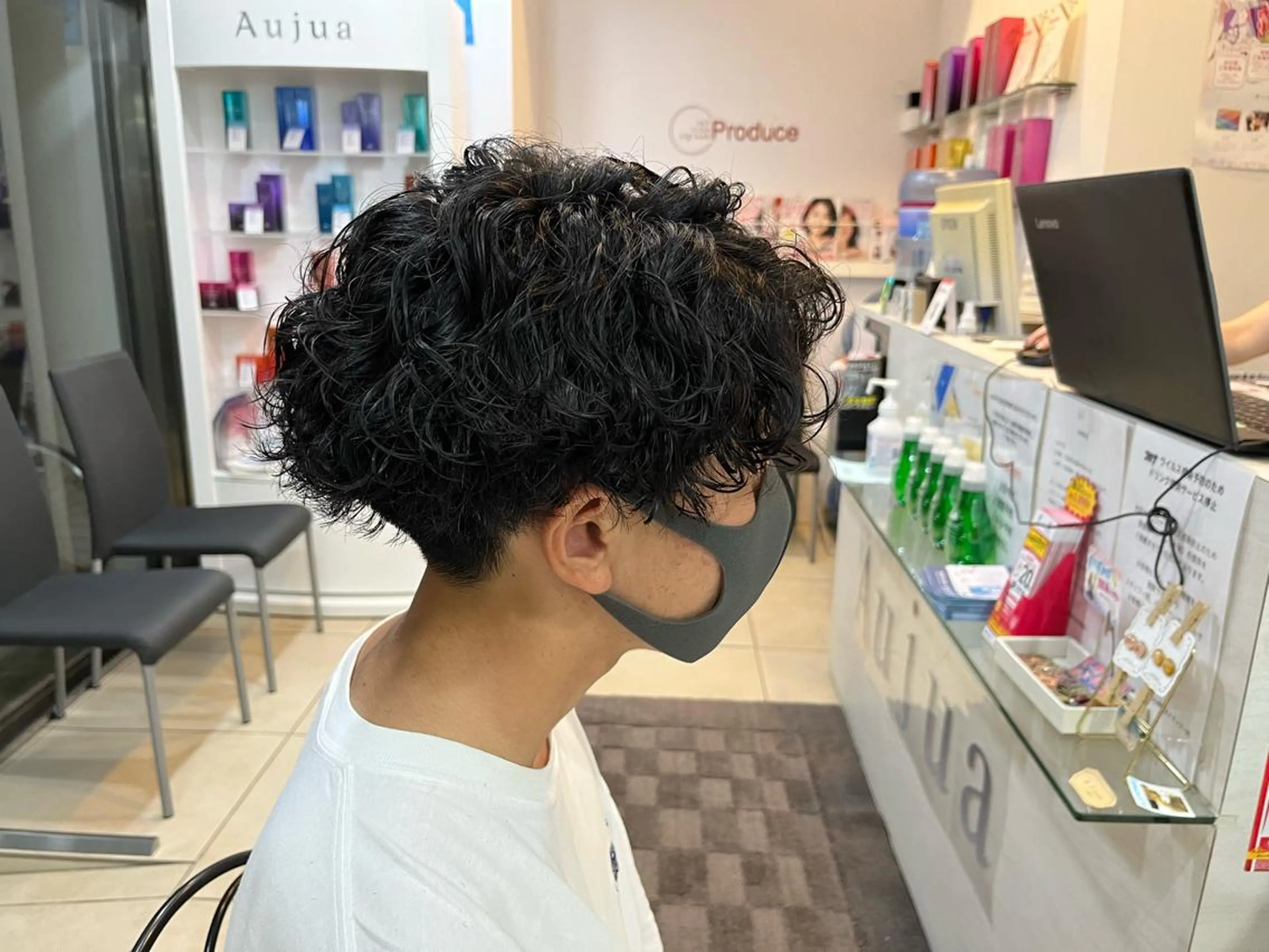 ミディアム パーマ メンズ センターパート 波巻きパーマ カット パーマ 韓国風メンズ/毛流れ ヘアなら須田龍世のヘアスタイル