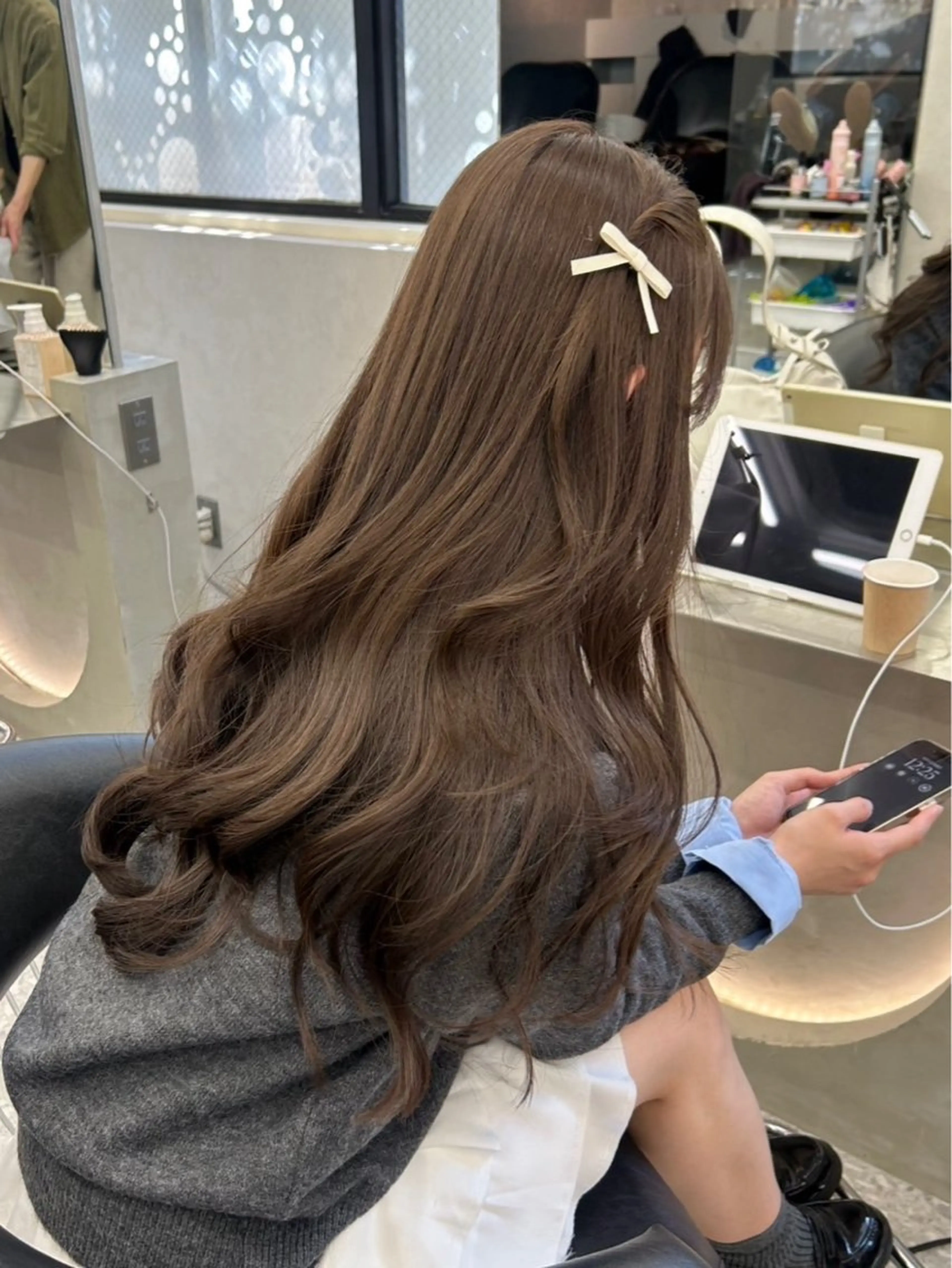 カラー ベージュカラー ブリーチ ブリーチなしカラー ヘアカラー Lond mare所属・あ い か 🎀 レイヤーカットのヘアスタイル