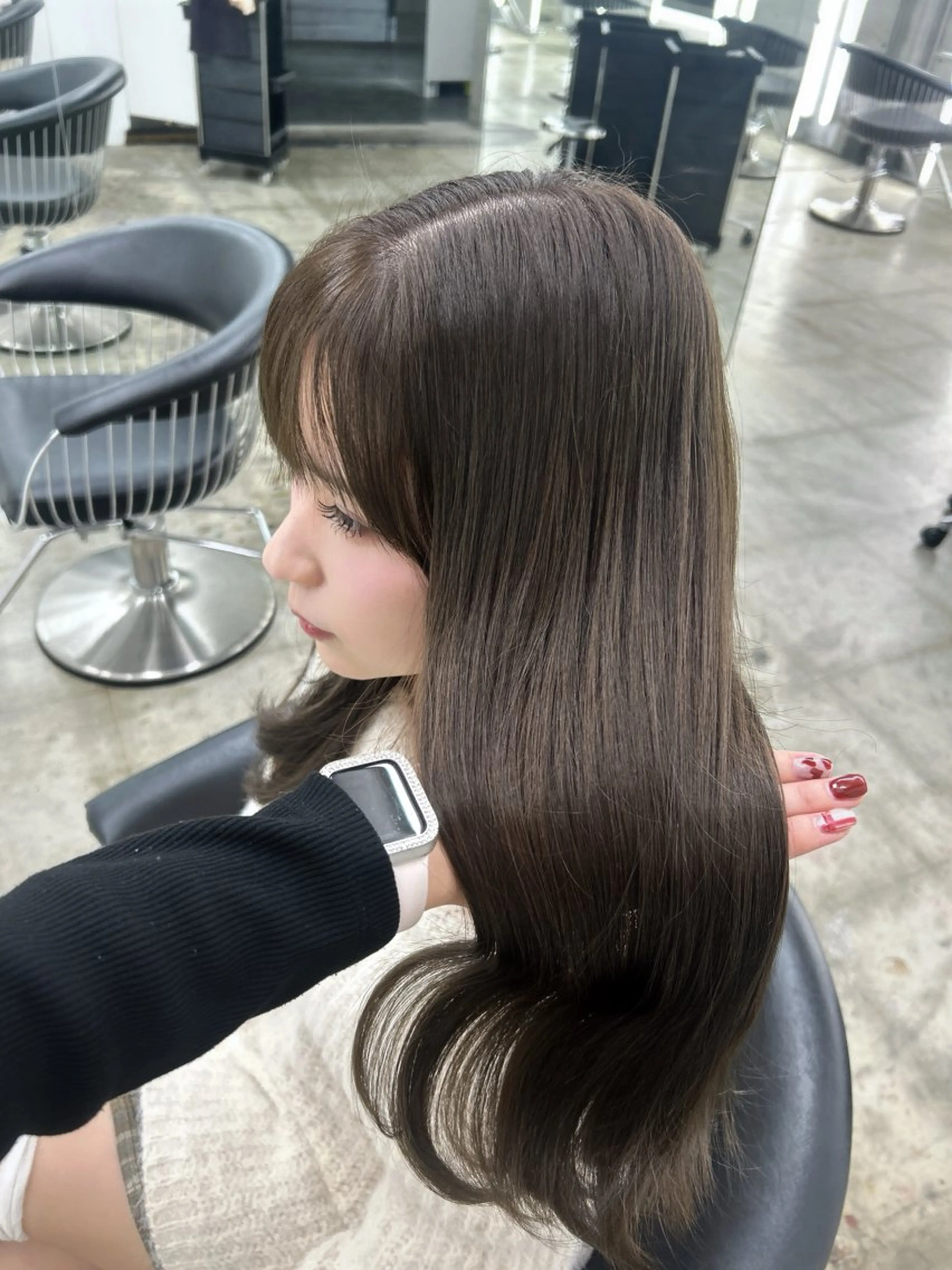 ロング ヘアカラー Lond Lūna所属・みく/韓国風艶カラー /透明感カラーのヘアスタイル