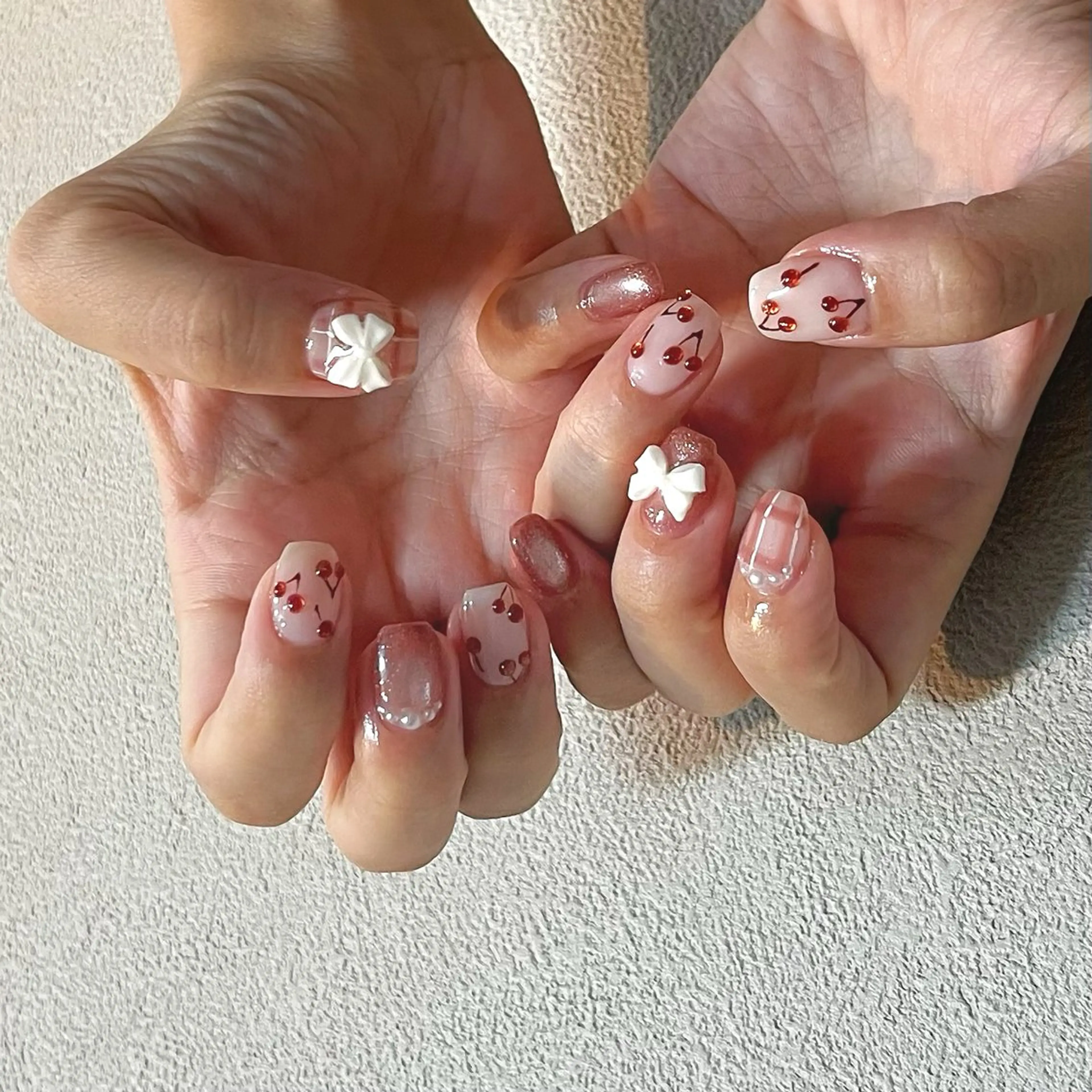 ネイル ガーリー マグネットネイル リボン ハンドネイル ハンドケア 🎀NAIL🎀 AI🪄︎︎◝✩のネイルデザイン