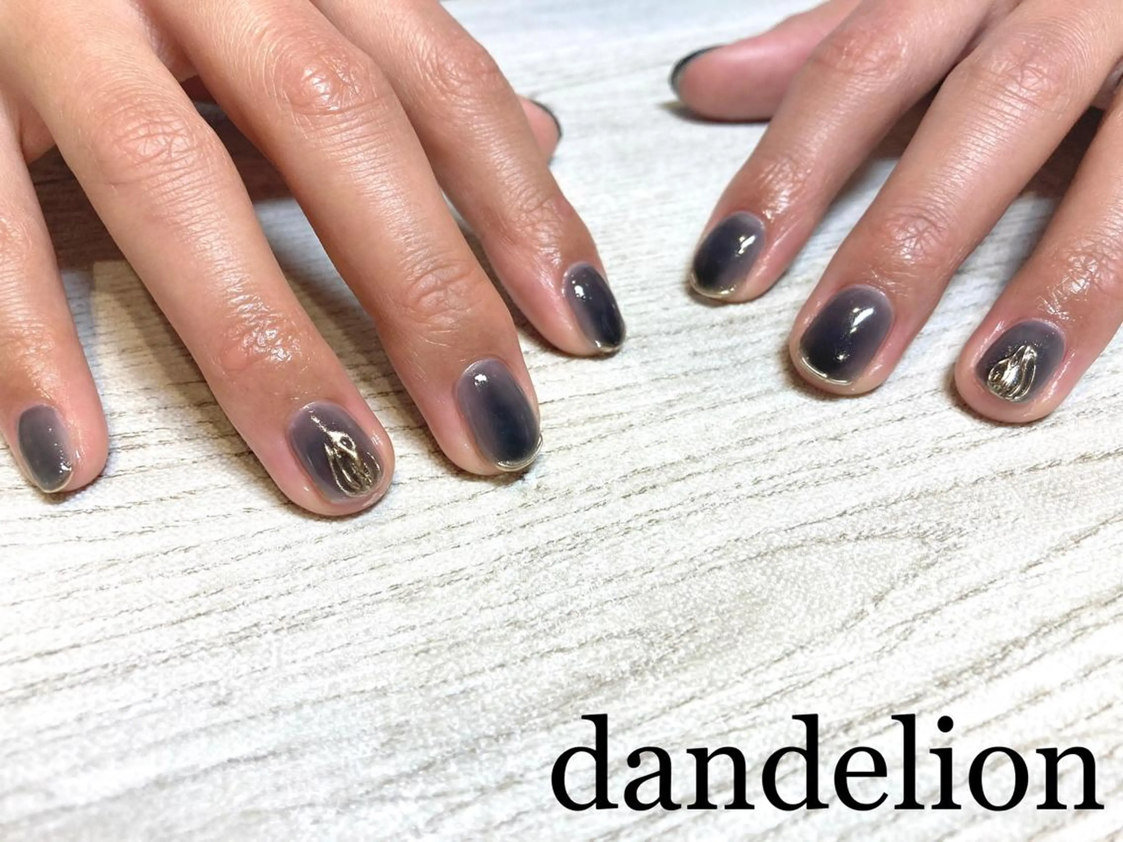 ネイル ハンドネイル ハンドケア dandelion ダンデライオンのネイルデザイン