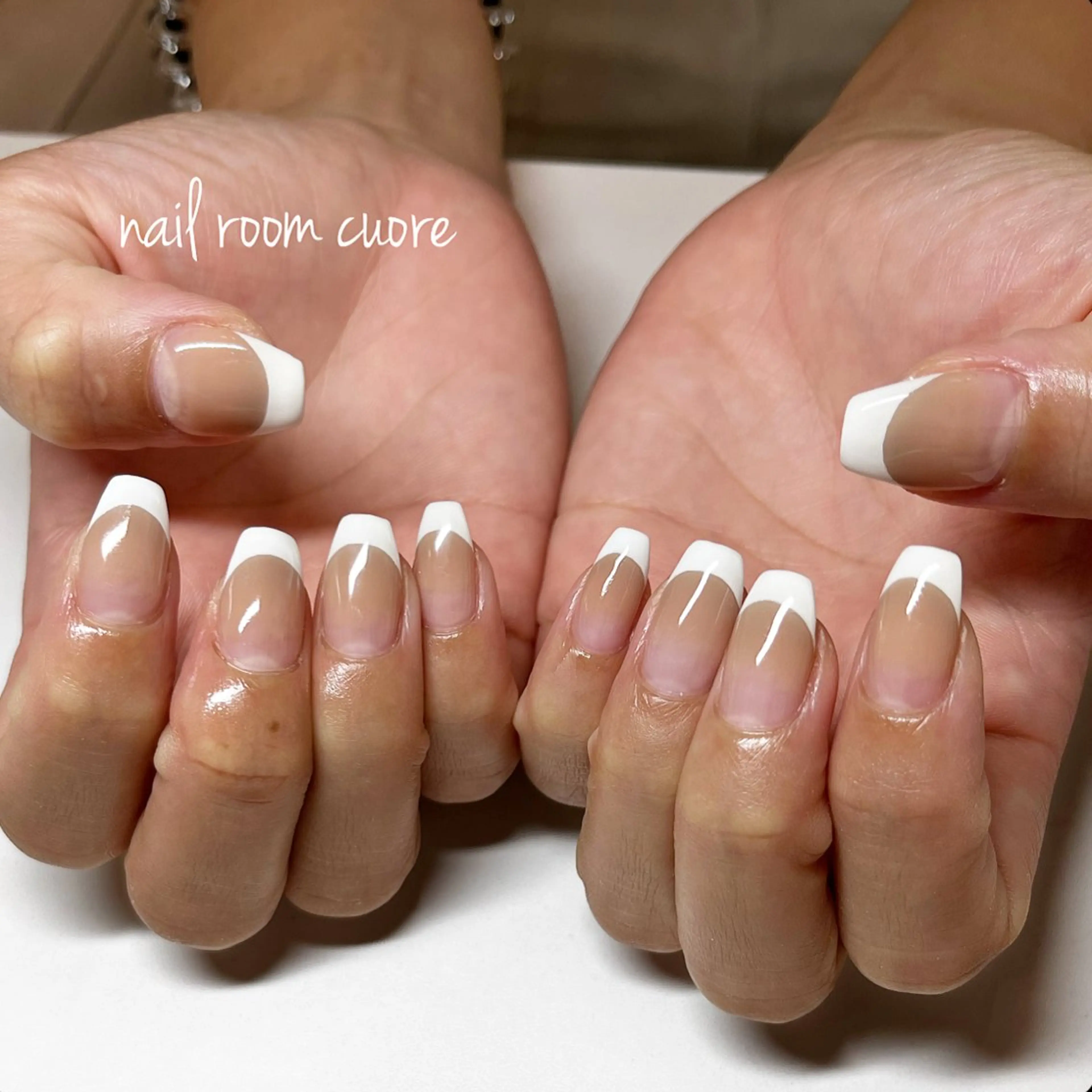 ネイル フレンチネイル グラデーション nail room  cuore所属・松尾 典子のネイルデザイン