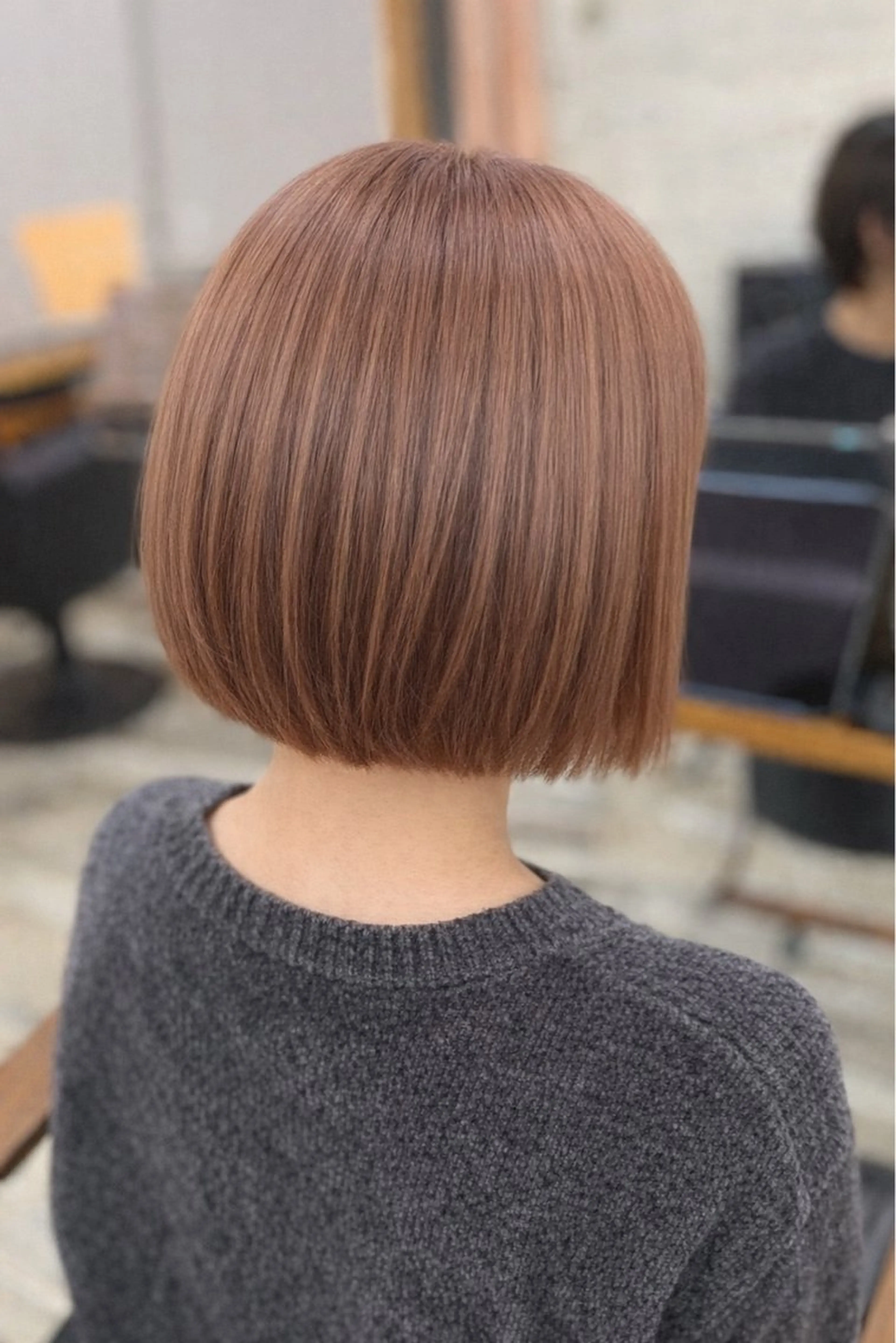 ミディアム カット 小澤 日菜のヘアスタイル