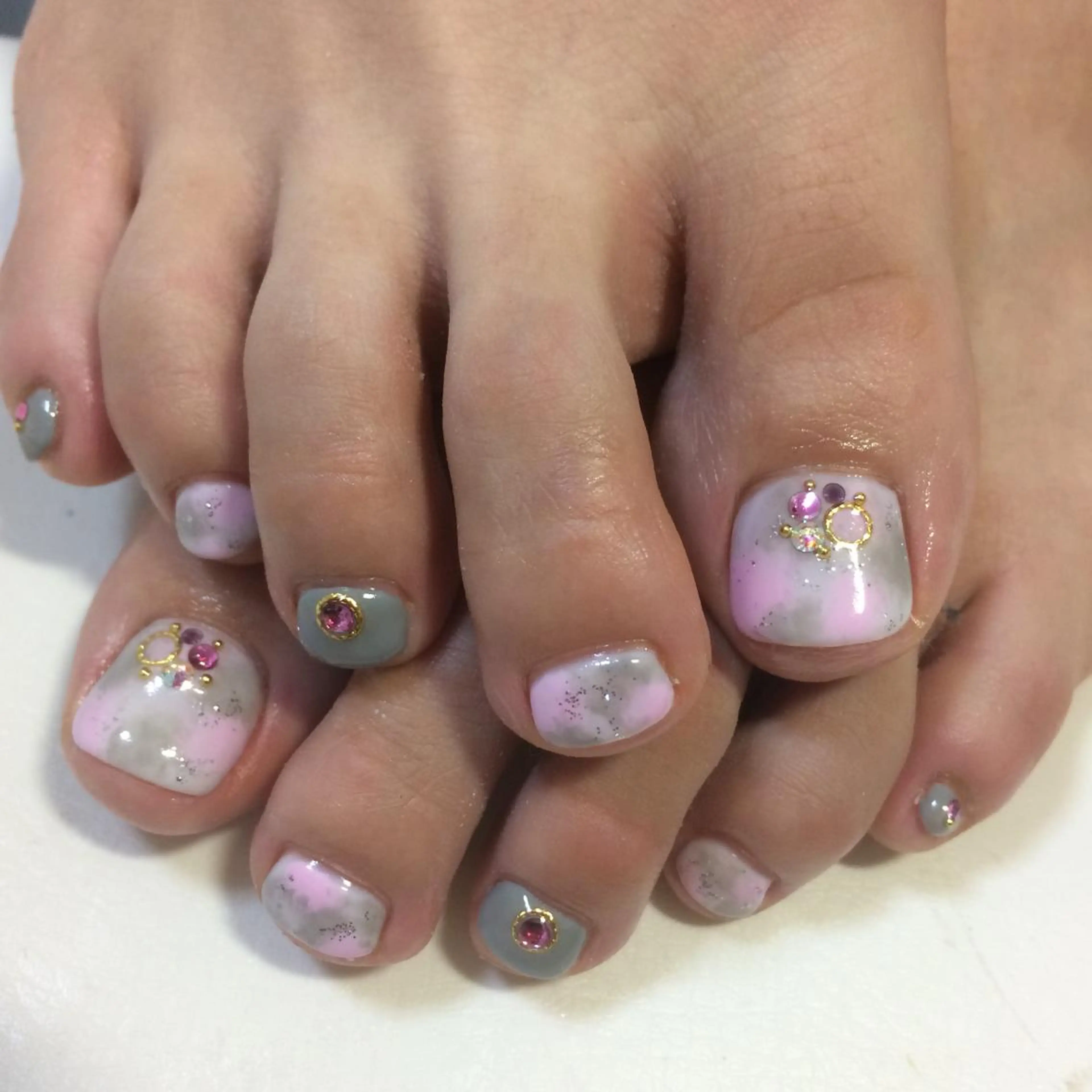 ネイル VIOLUS所属・VIOLUS 関目のネイルデザイン