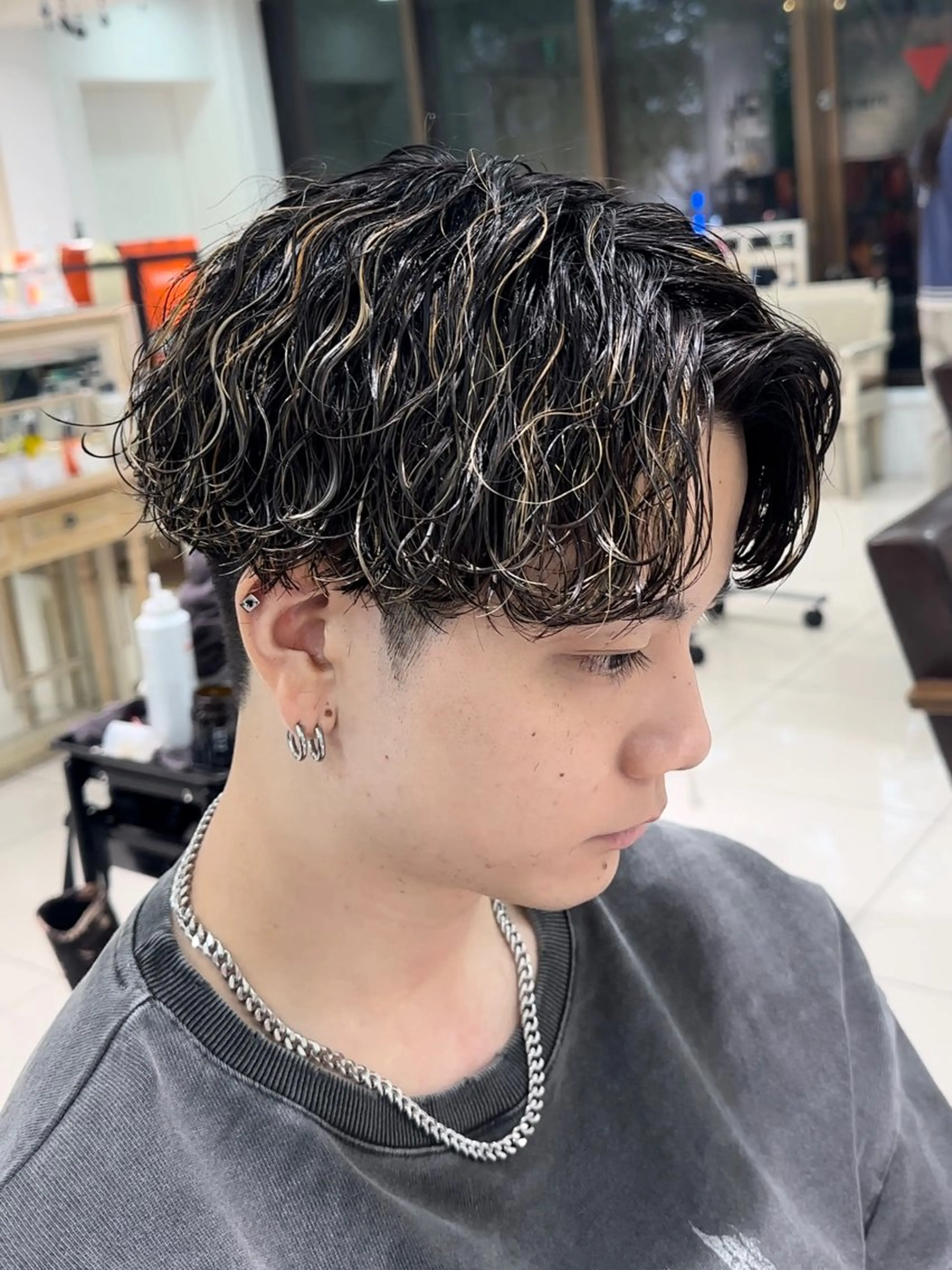メンズ SALOWIN渋谷caldo店B1所属・岐津公太 メンズ縮毛矯正のプロのヘアスタイル