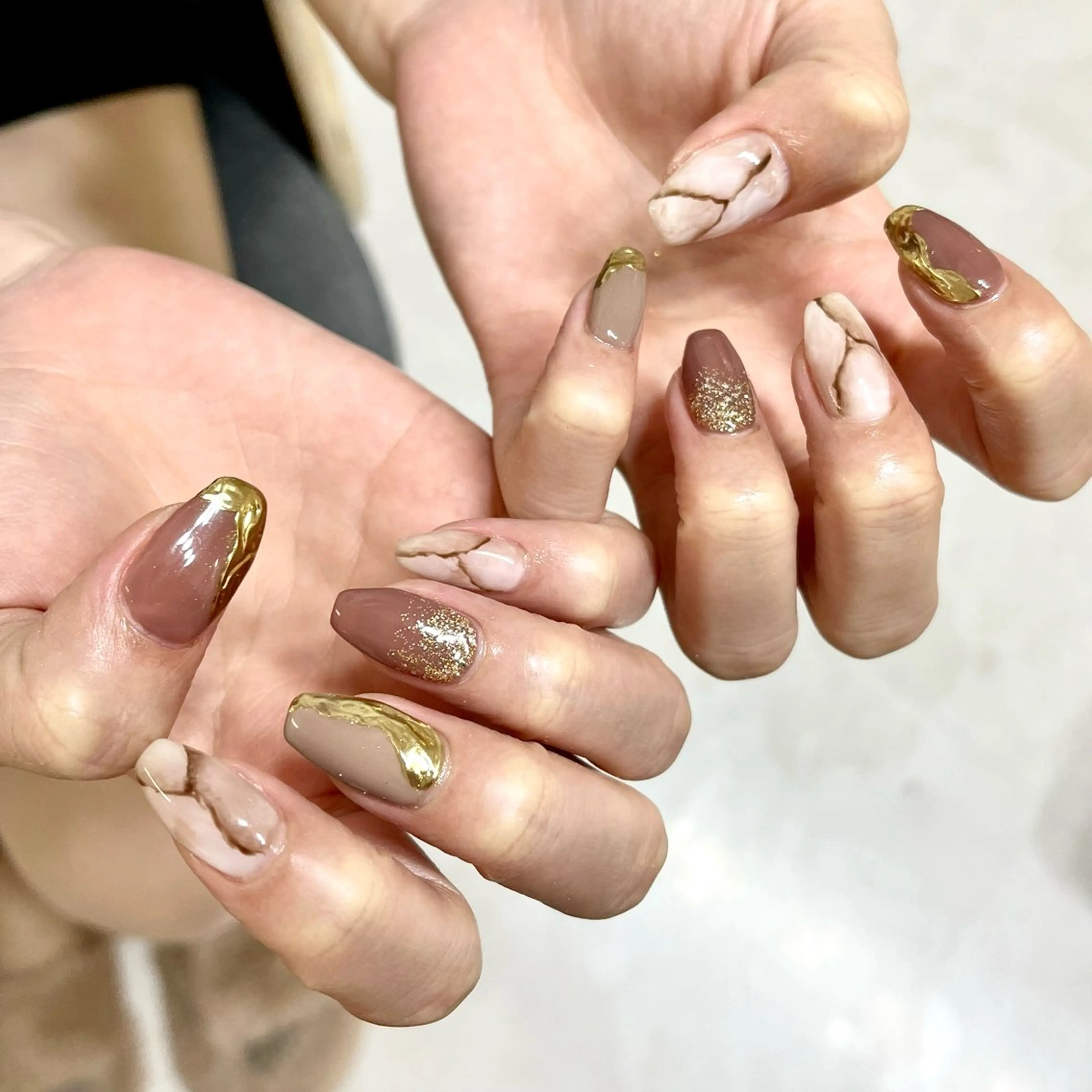 ネイル ブラウン ニュアンスネイル One’Ness所属・One’Ness Nana🤍のネイルデザイン