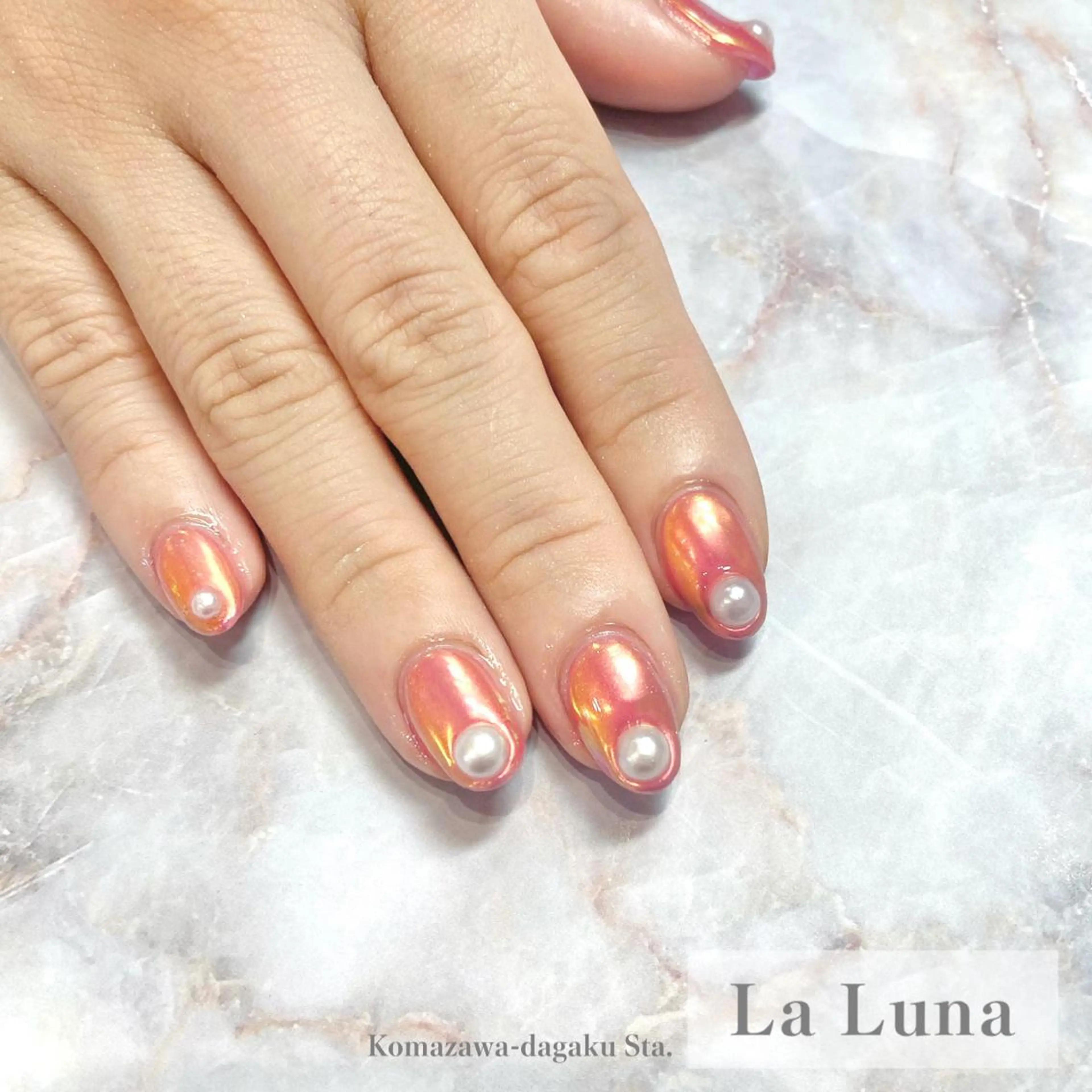 ネイル ミラーネイル LaLuna🌙 natsukiのネイルデザイン