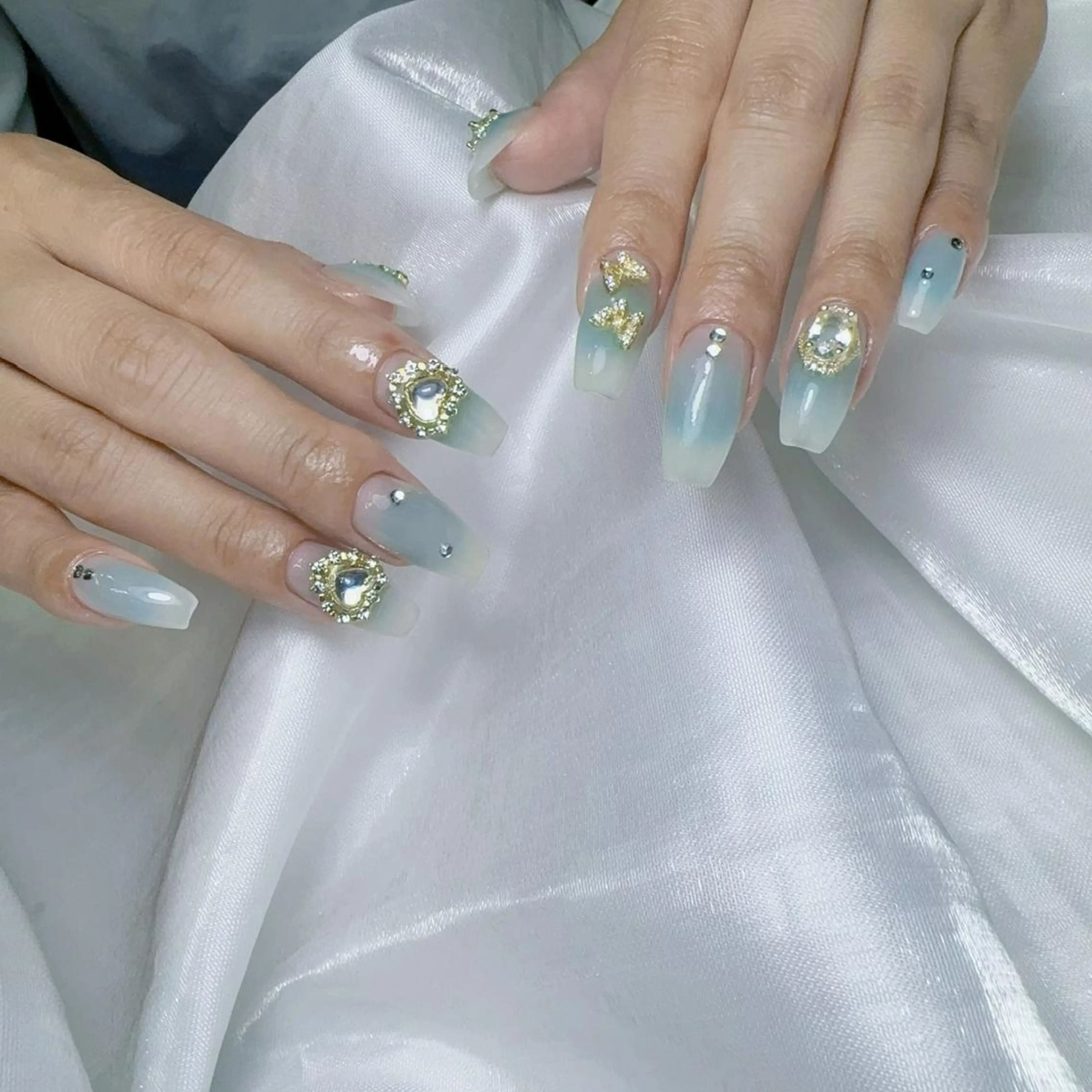 大人気💕HAND✨持ち込みデザイン120分(ご希望のデザインを送ってください)初回ご来店ソフトジェルオフ無料✨の写真