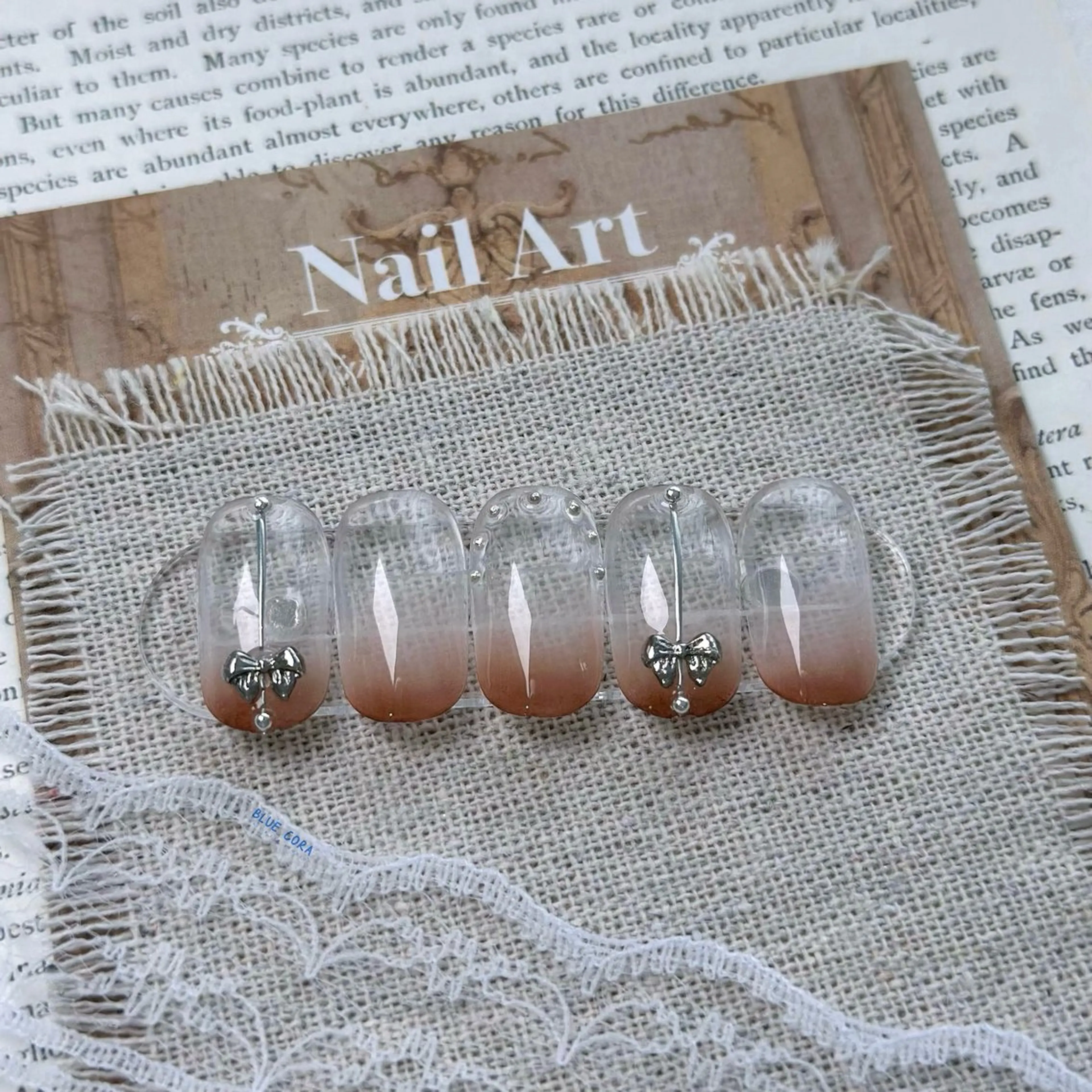 ネイル グラデーション ハンドネイル ハンドケア BLUE CORA所属・BLUE CORAのネイルデザイン