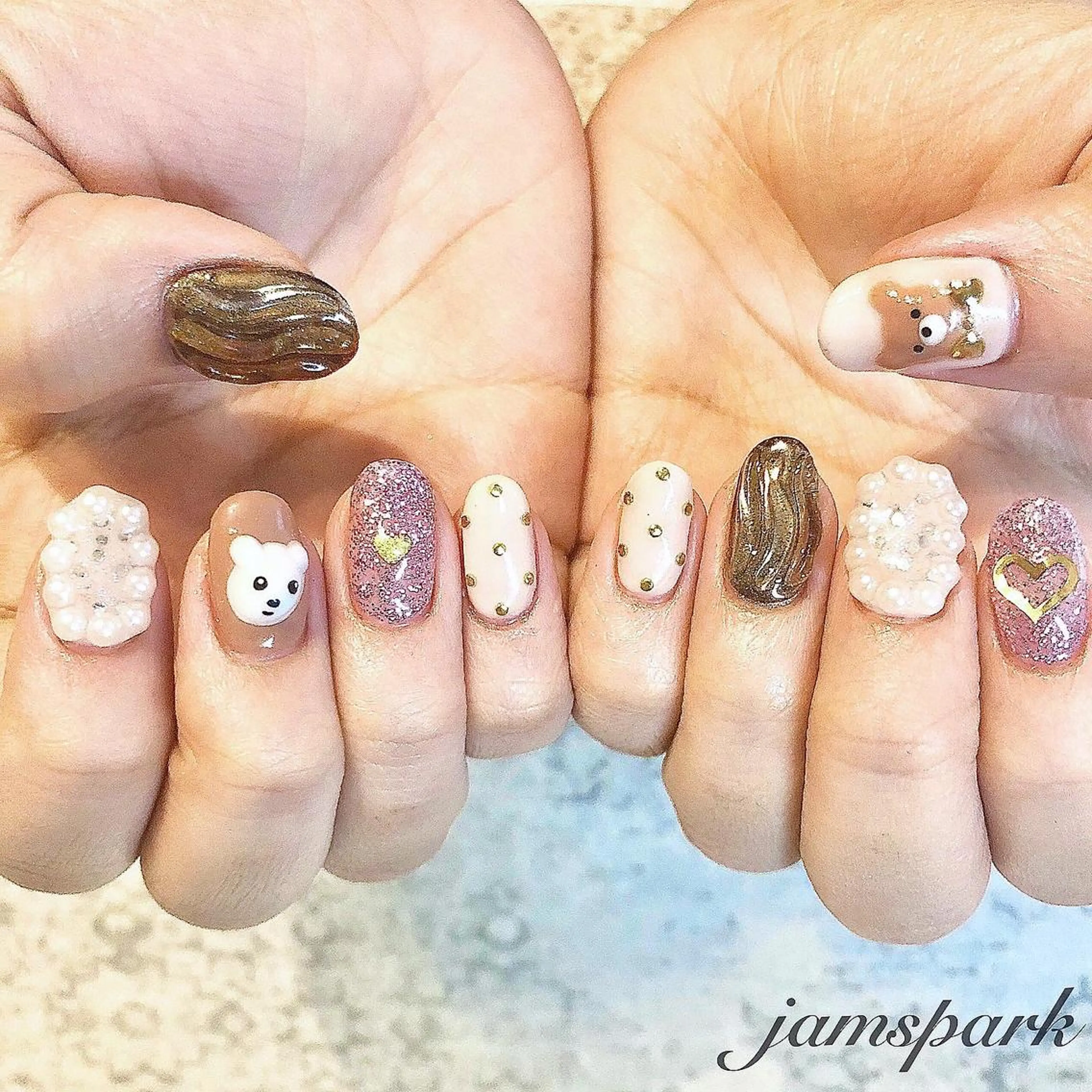 ネイル ドット ガーリー ミラーネイル ハンドネイル jamspark ✨のネイルデザイン