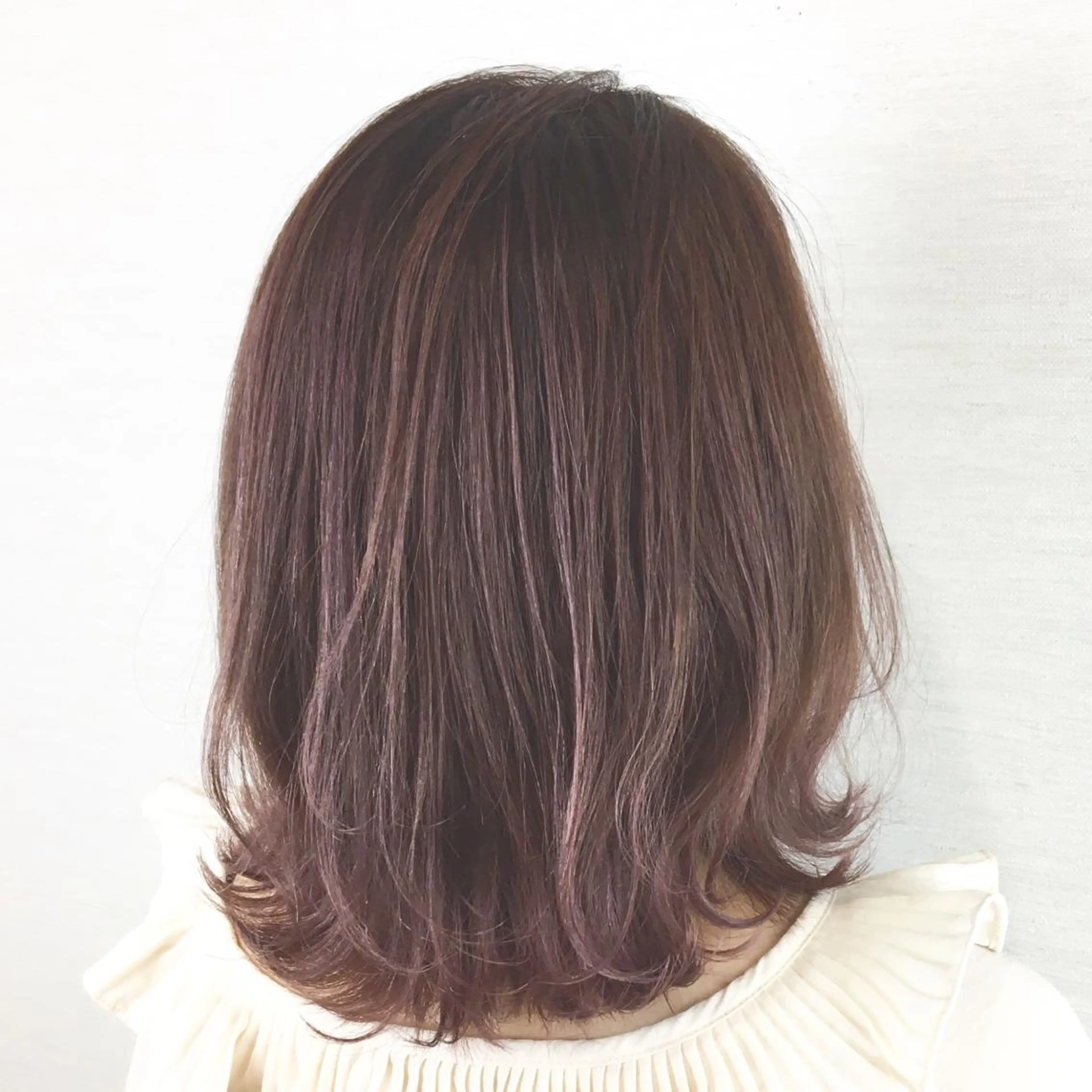 ショート ブリーチなしダブル/ レイヤーカット 小棹のヘアスタイル