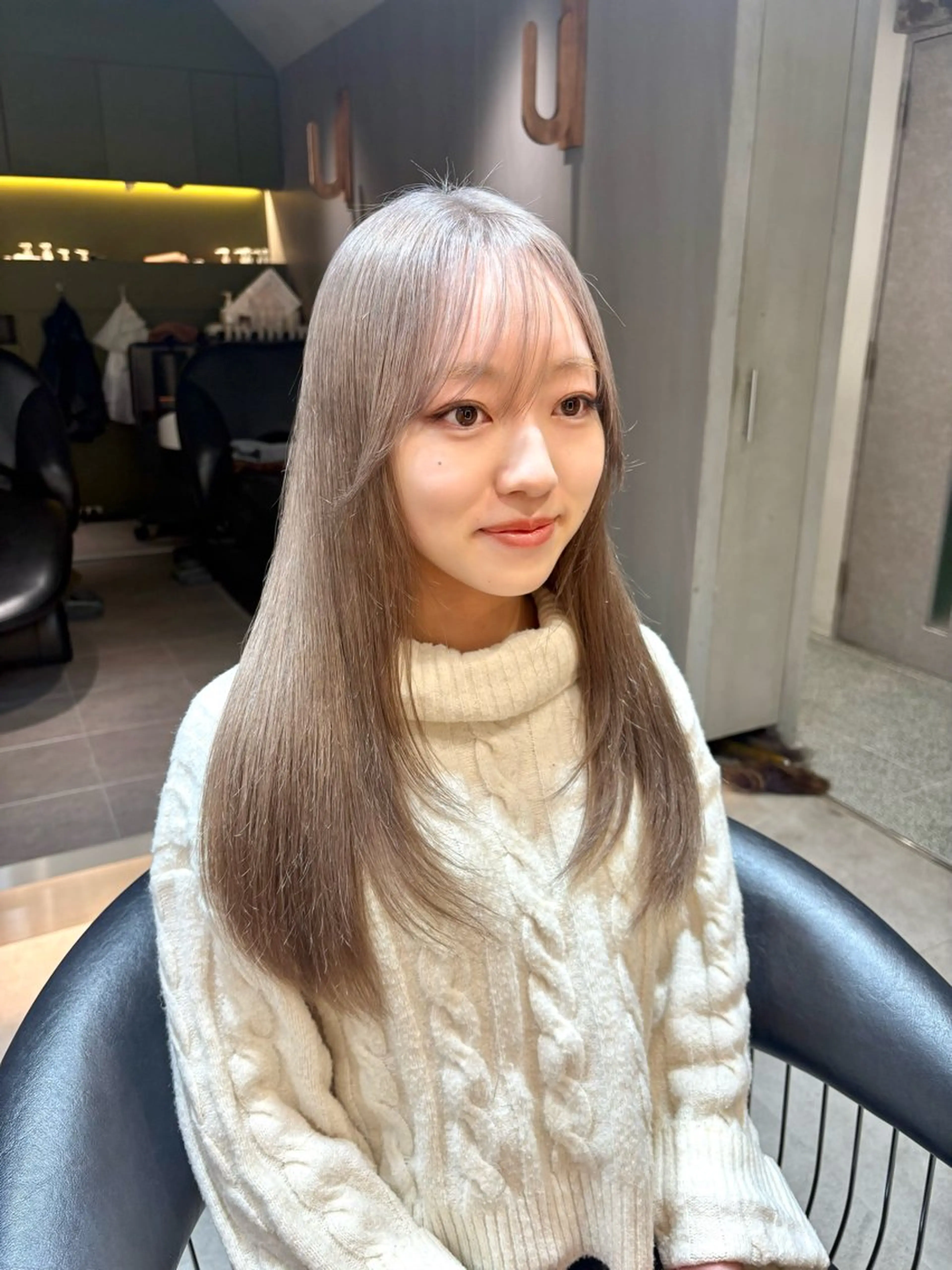 ロング カット ヘアカラー トリートメント 🩵縮毛矯正/ブリー チ/髪質改善/いつかのヘアスタイル