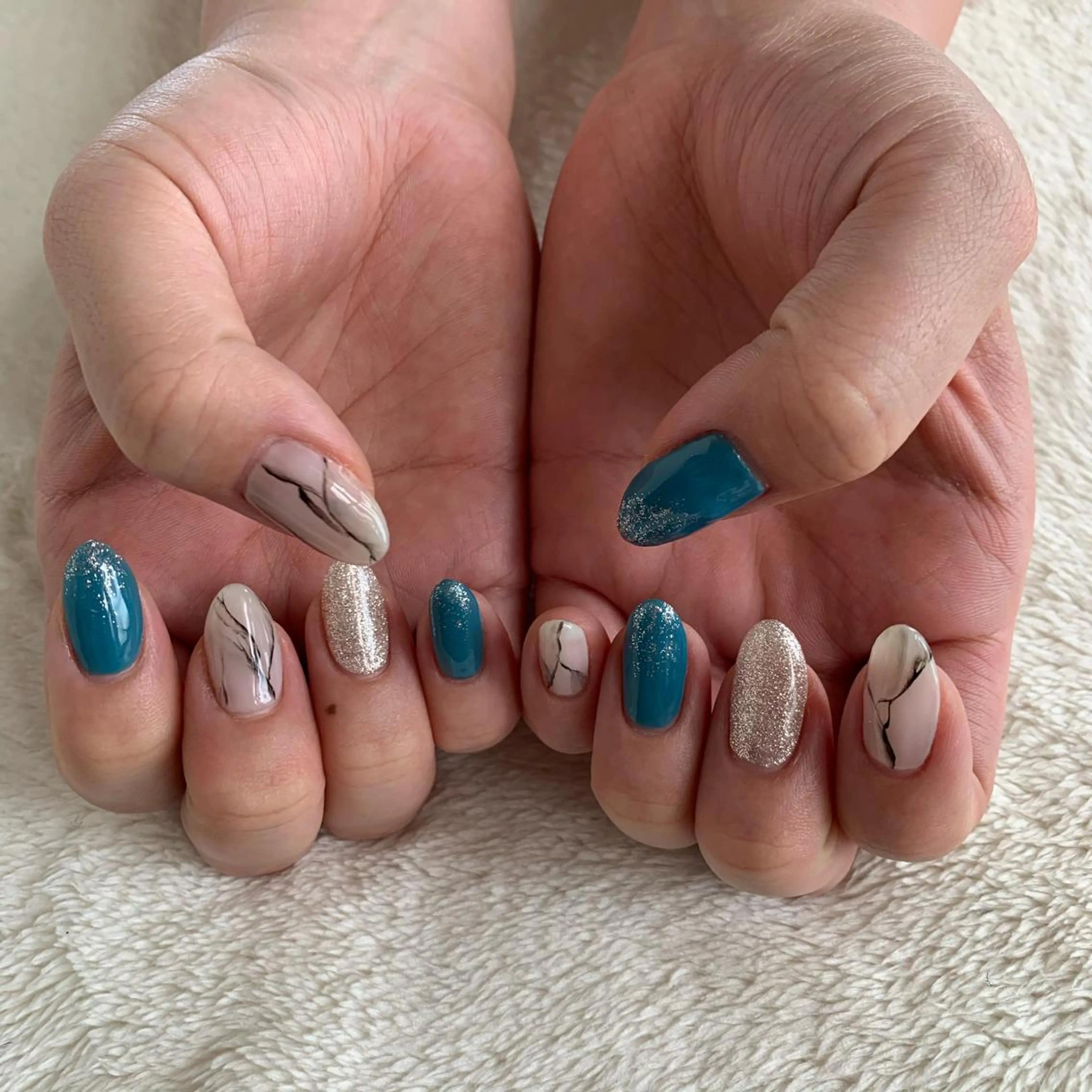 ネイル imymemine所属・渡邊 束紗のネイルデザイン