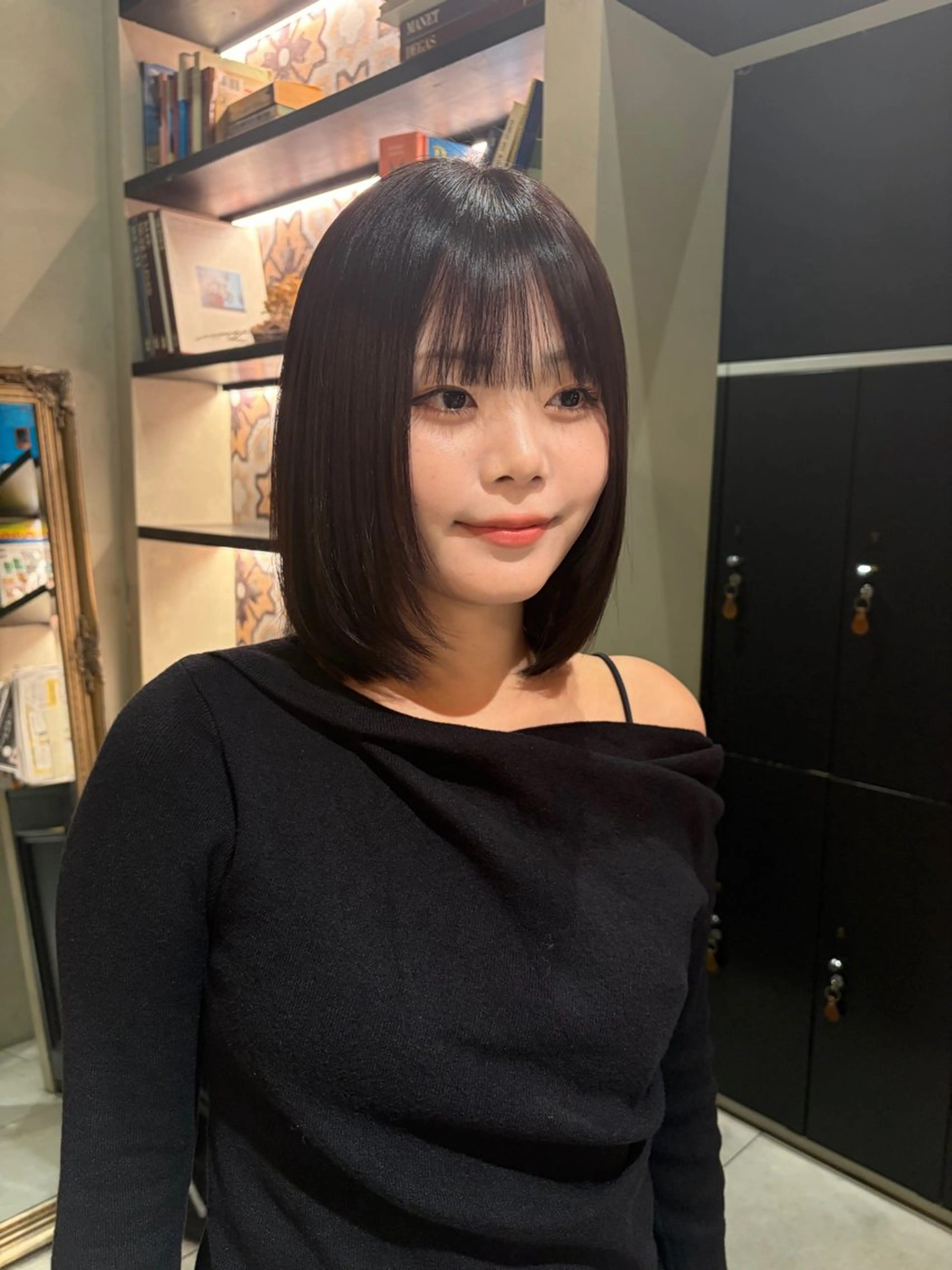 ミディアム ミディアムレイヤー レイヤーカット カット ヘアカラー 鈴木 心々麦のヘアスタイル