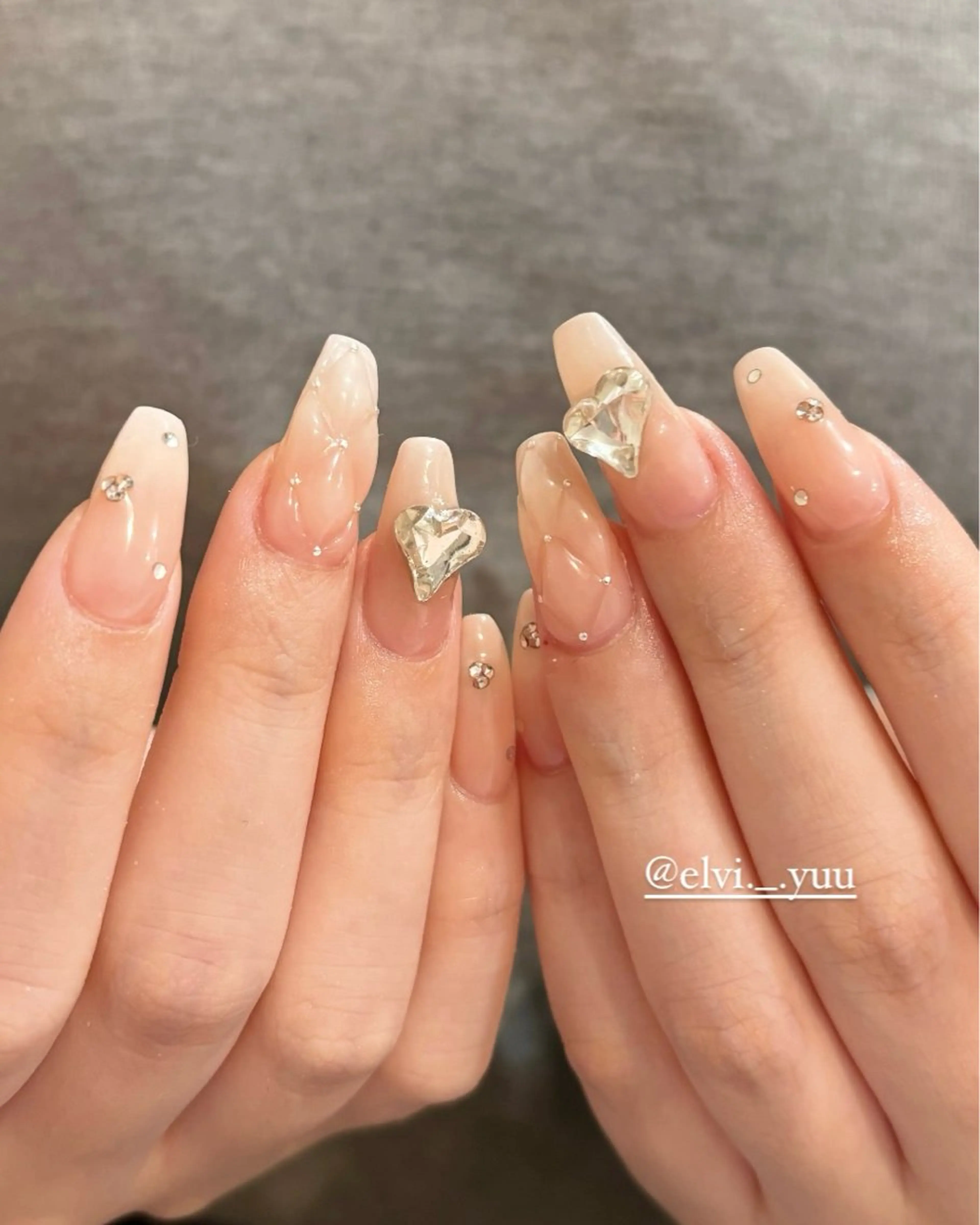 ネイル SALON ELVI.所属・SALON ELVI.のネイルデザイン