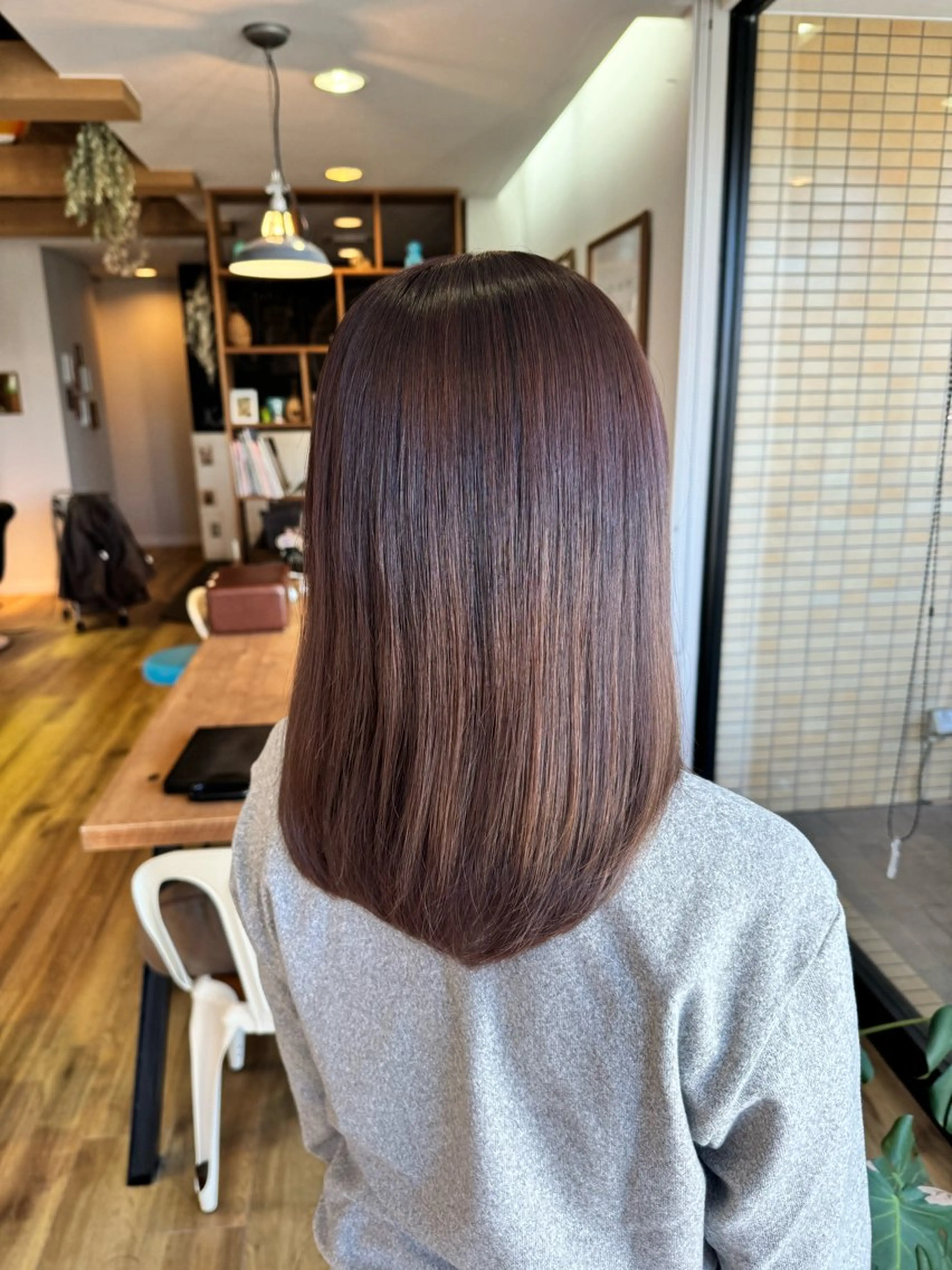 ロング カラー アッシュ ラベンダーカラー ラベンダーアッシュ ヘアカラー トリートメント ツキダテ ユイのヘアスタイル
