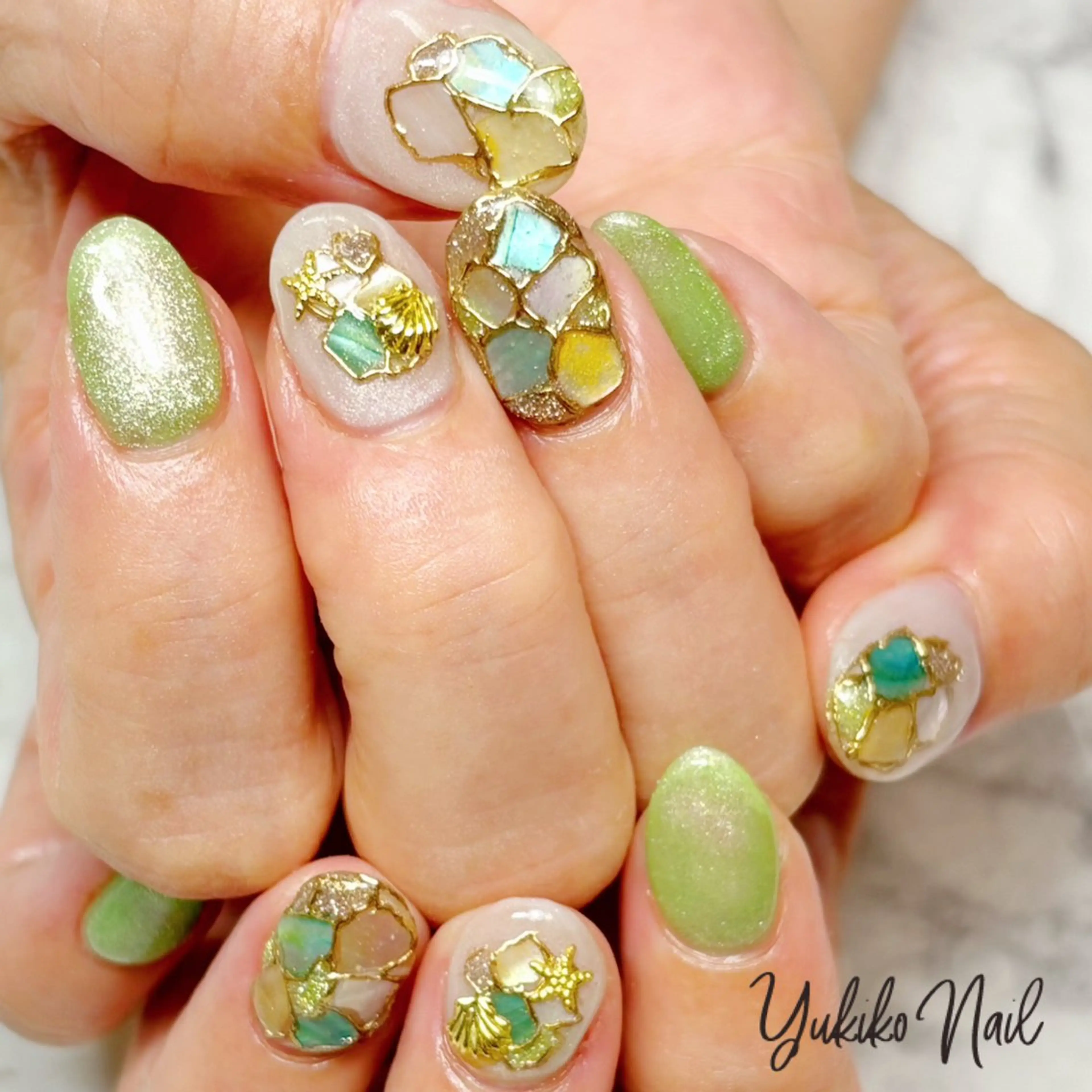 ネイル ゴージャス グリーン ミラーネイル 夏ネイル ハンドネイル ユキコ ネイルのネイルデザイン
