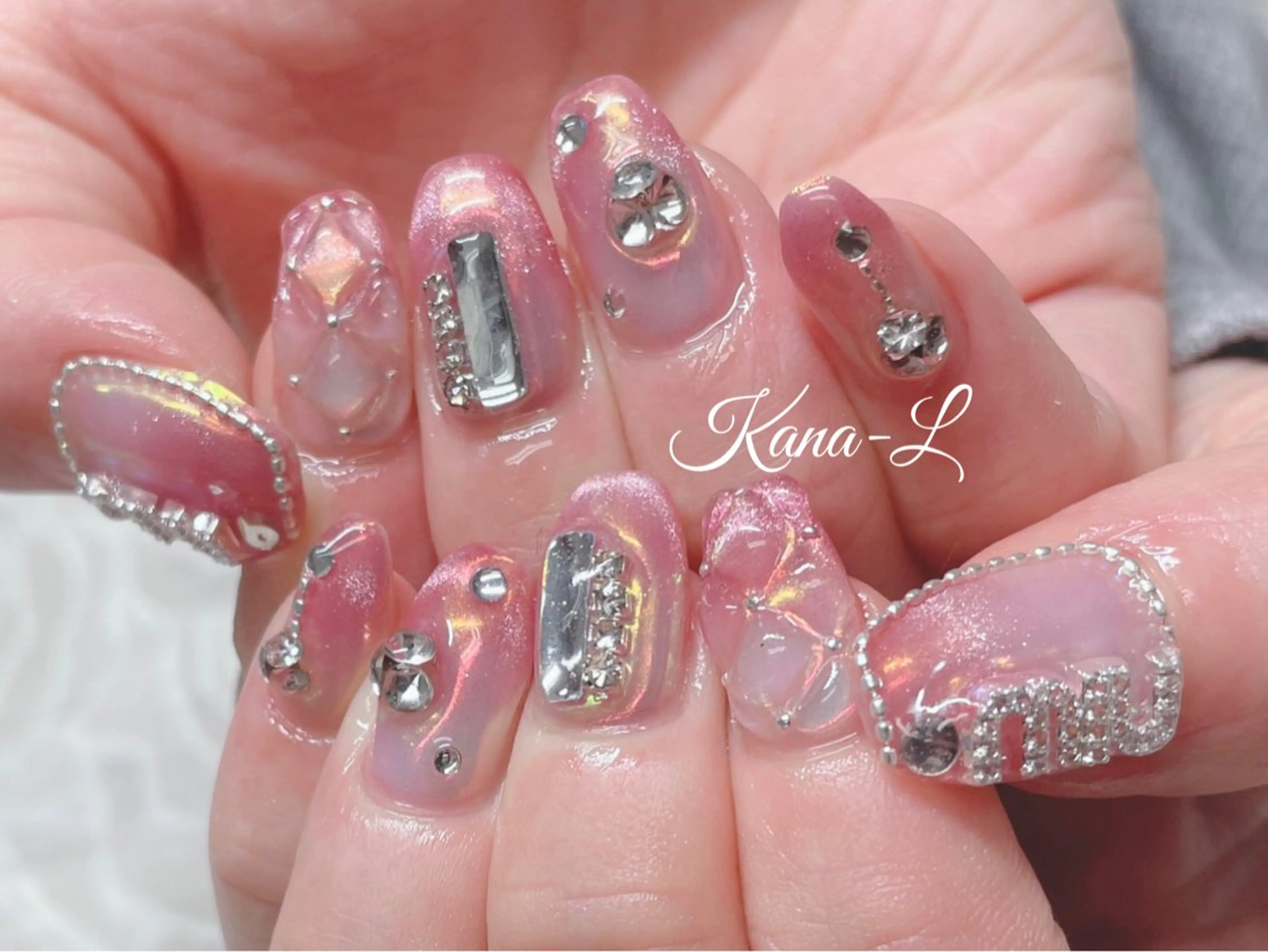 ネイル オーロラネイル ジェルネイル 韓国ネイル パラジェル ワンホンネイル 芦辺 香奈のネイルデザイン