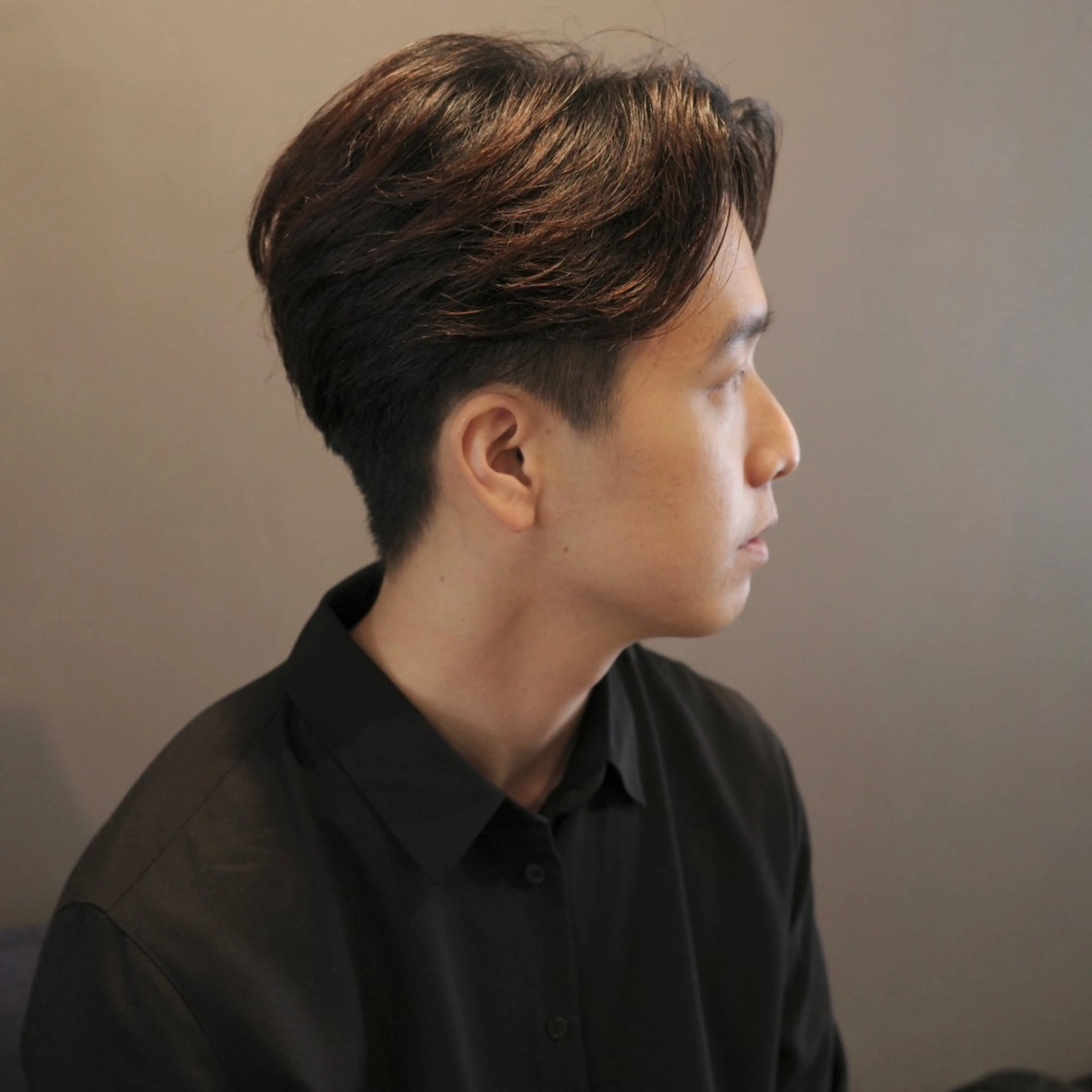 ショート メンズ センターパート メンズパーマ くせ毛 MAKI渋谷 【カットモデル募集】のヘアスタイル