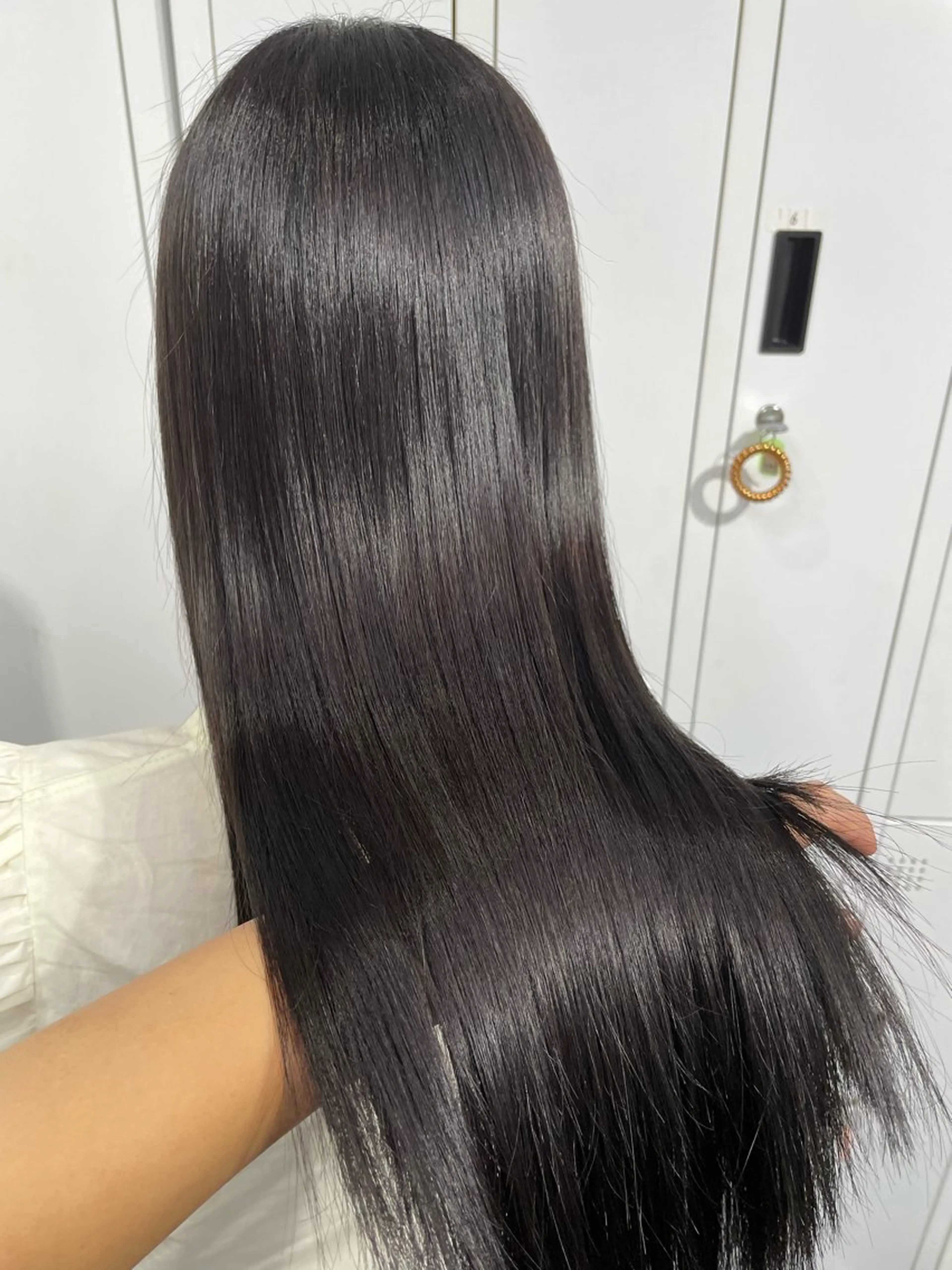 ロング apollo 横浜所属・横浜🦋ハイトーン 🫐耳つぼジュエリーのヘアスタイル